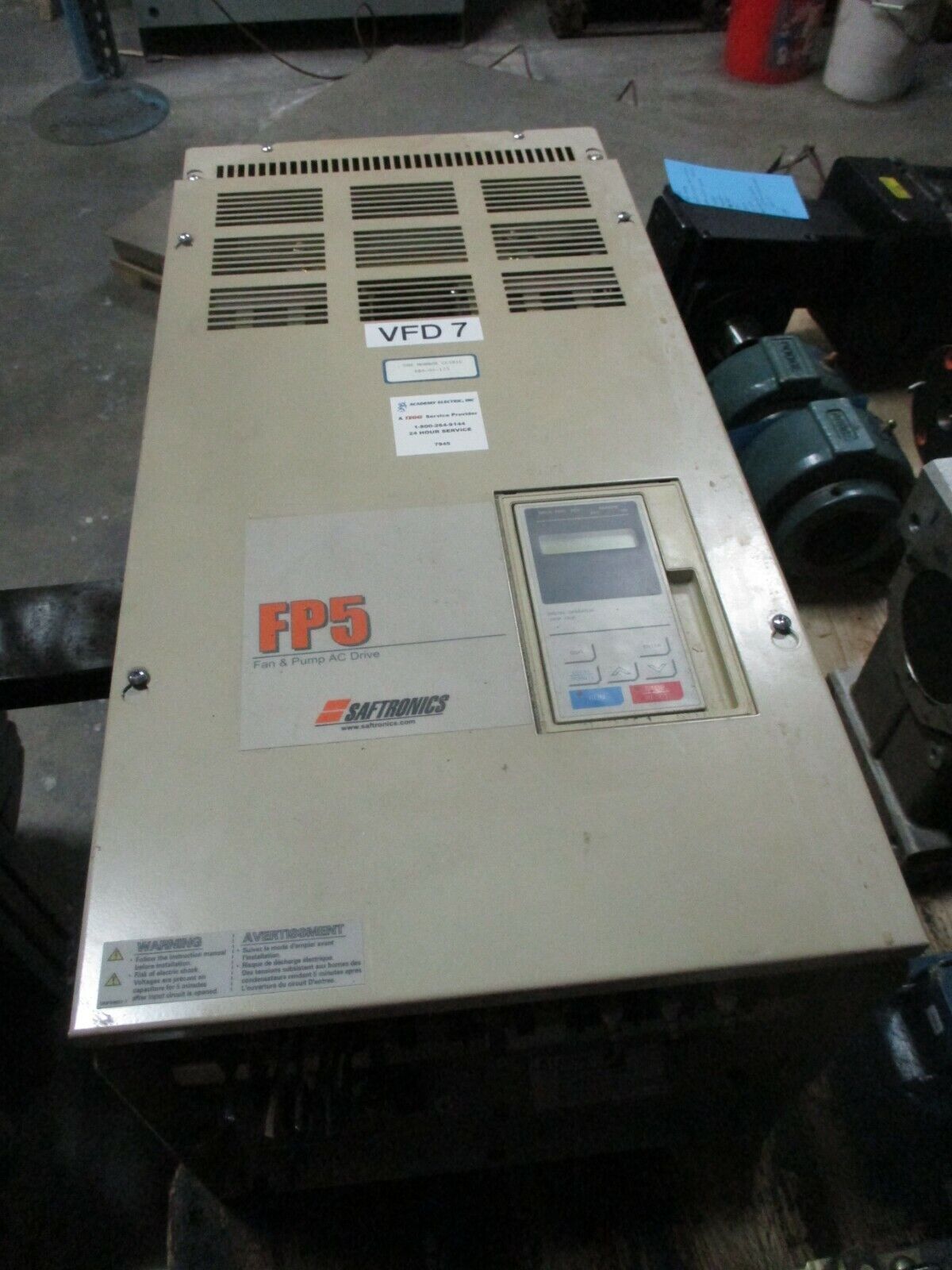 Saftronics FP5 AC Drive CIMR-P5U4030 50HP 3Ph Input: 380-460V Used