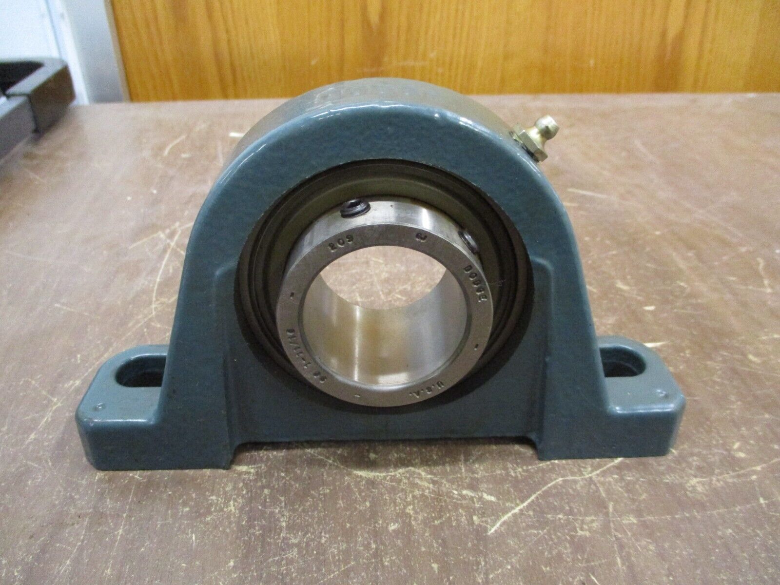 Dodge Pillow Block Bearing SC 1-11/16 1-11/16" Used