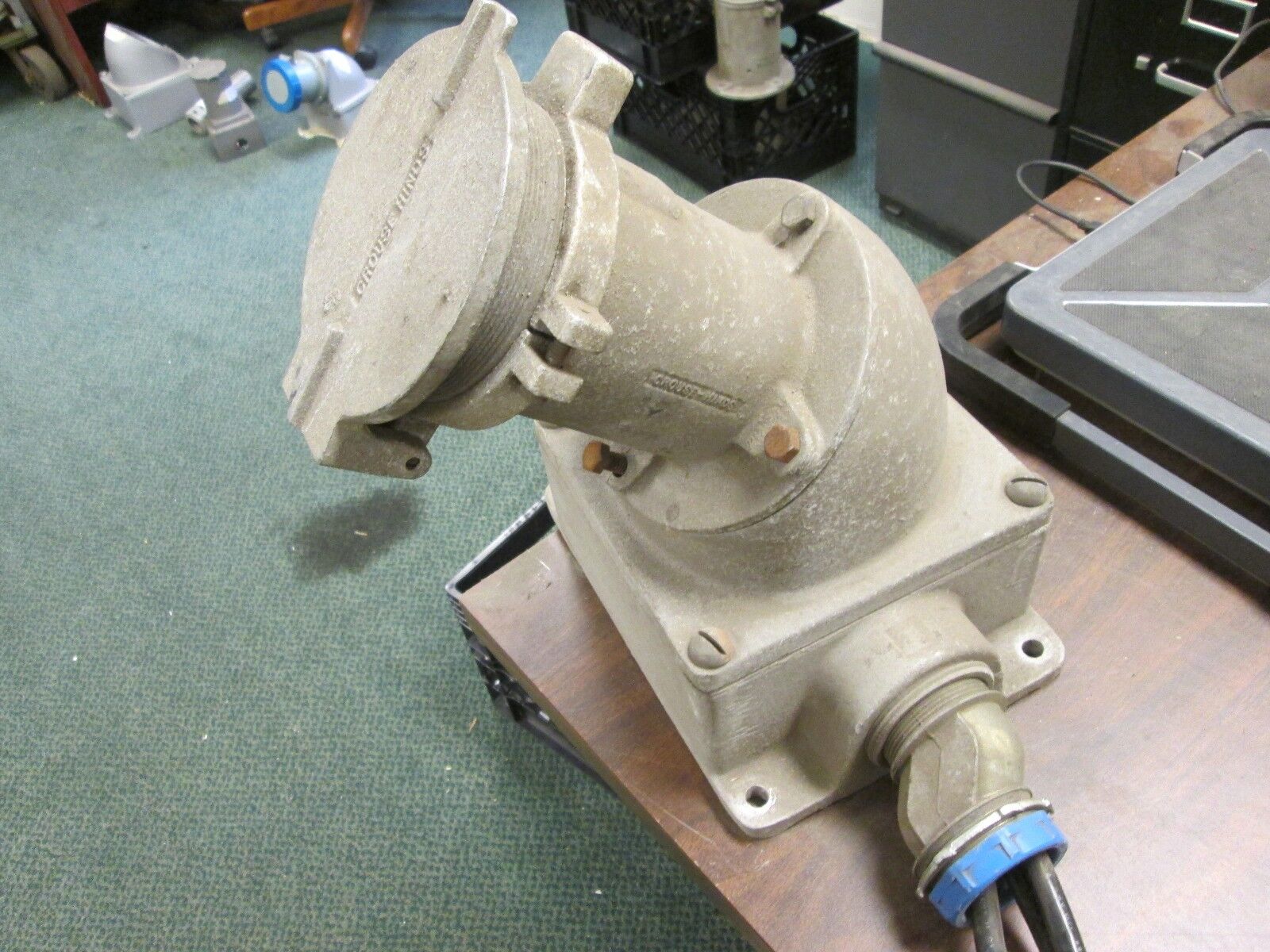 Crouse-Hinds Receptacle w/ Base AR2031 200A 600V 3W 3P Used