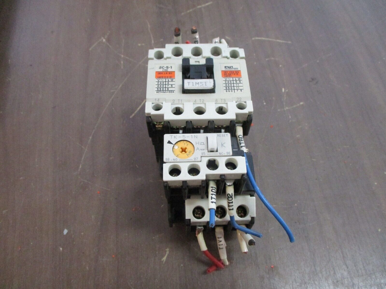 Fuji Electric Starter SC-5-1 / TK-5-1N 100-110V Coil Trip: 7-11A Used