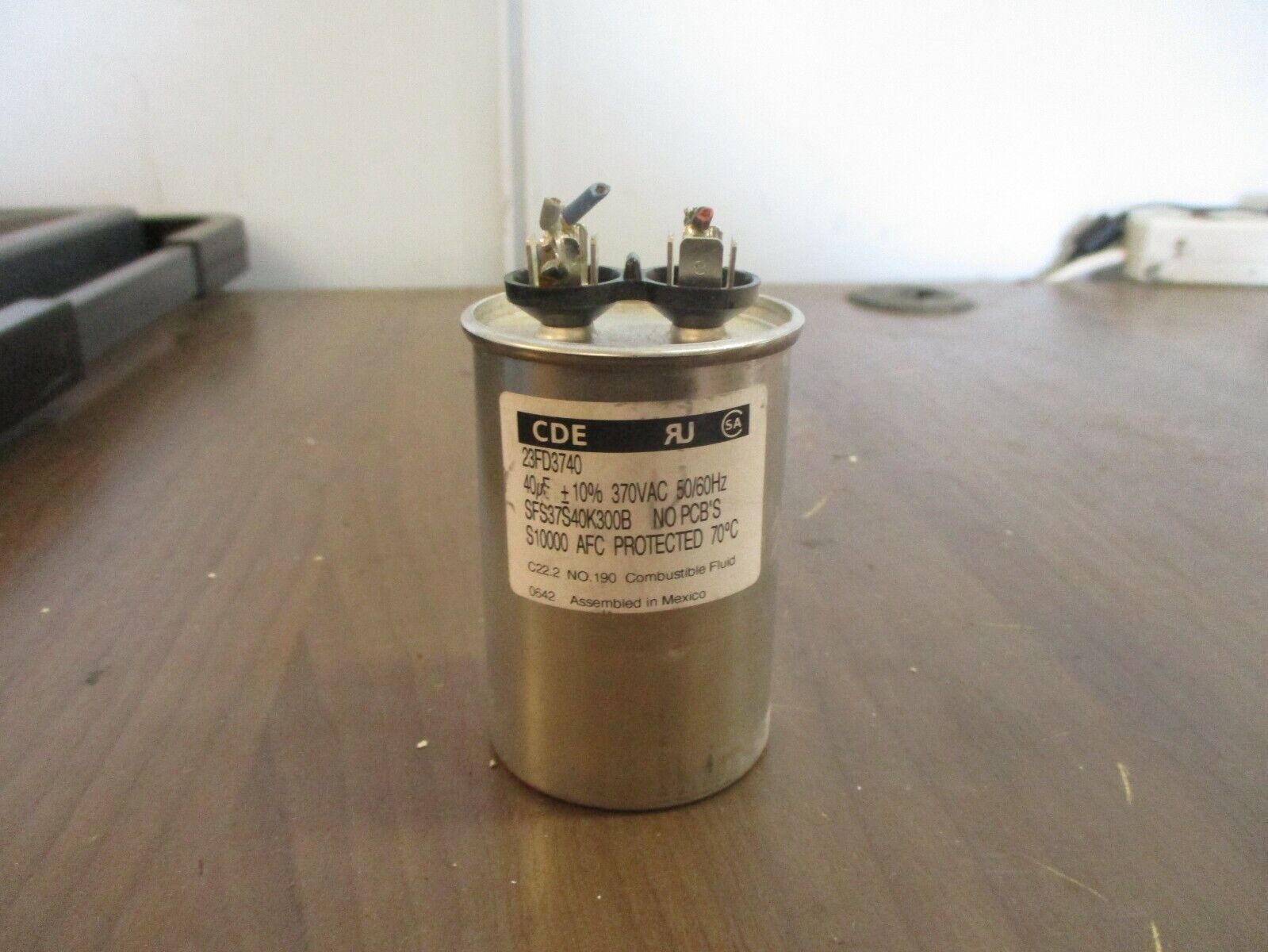 CDE Capacitor 23FD3740 40uF 370VAC 50/60Hz Used