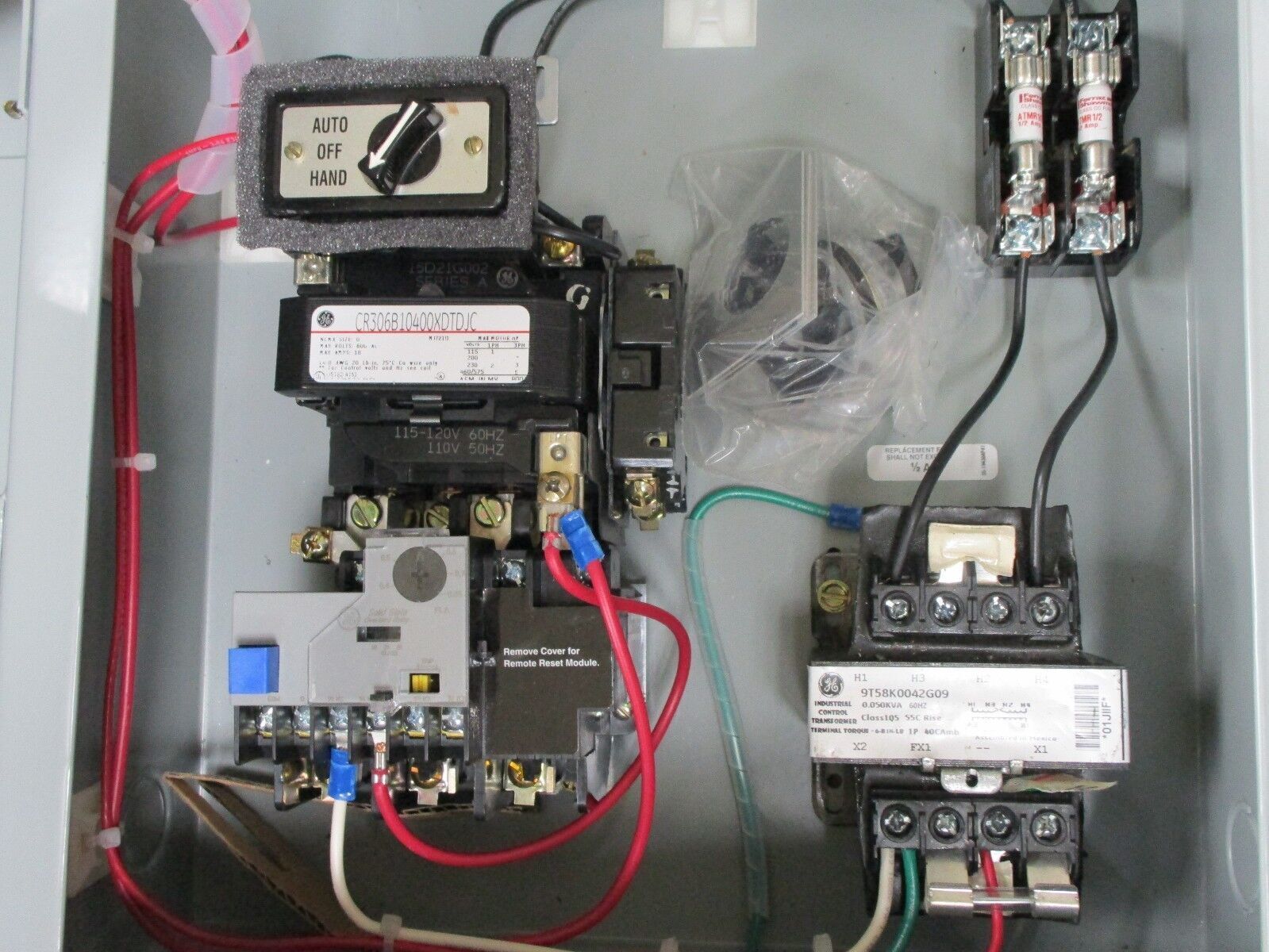 GE Size 0 Enclosed Starter CR306B10400XDTDJC 120V Coil 18A 600V New Surplus