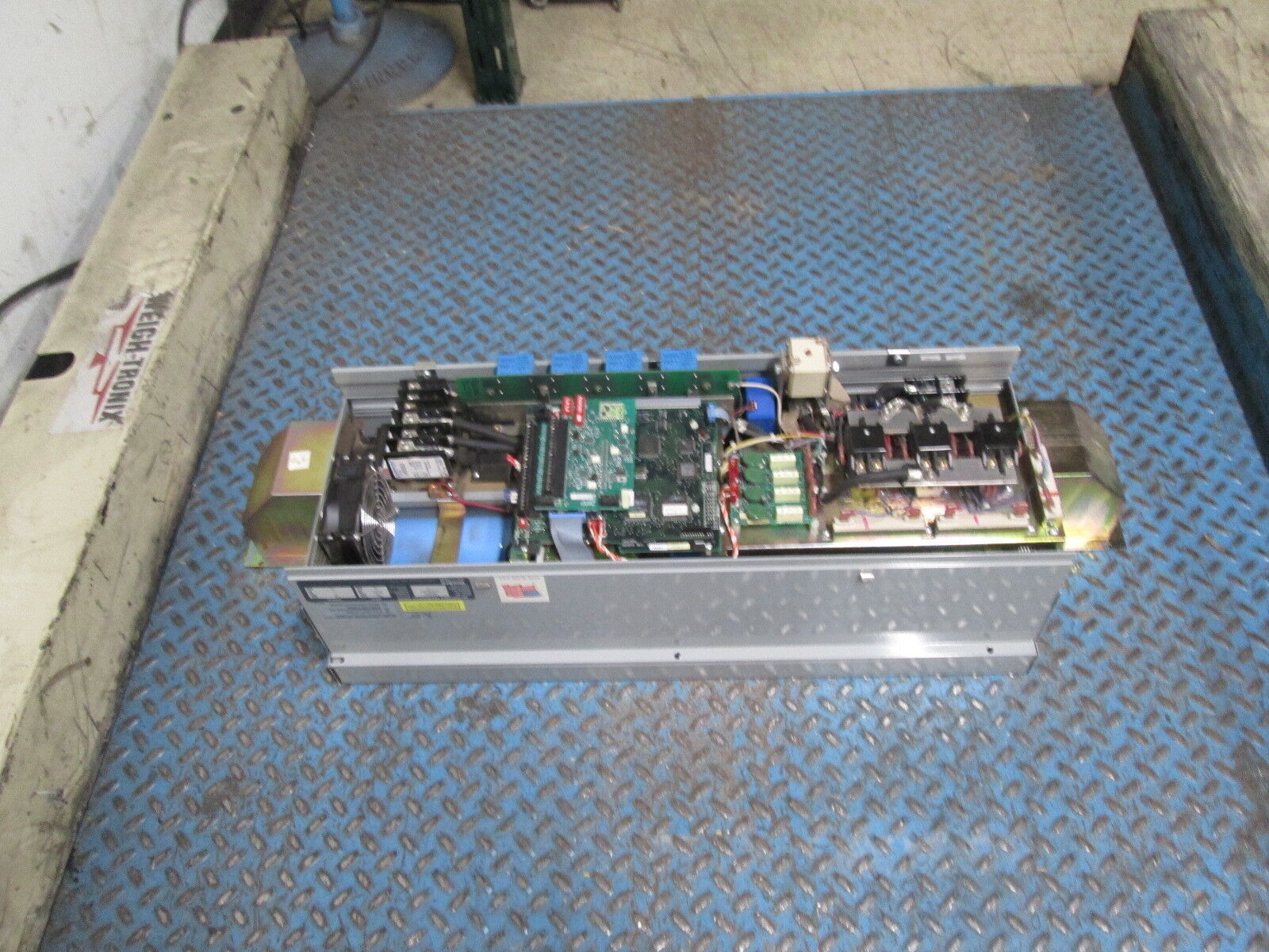 VeeArc Micro7000 AC Drive 77MCR421 75HP *No Cover* Used