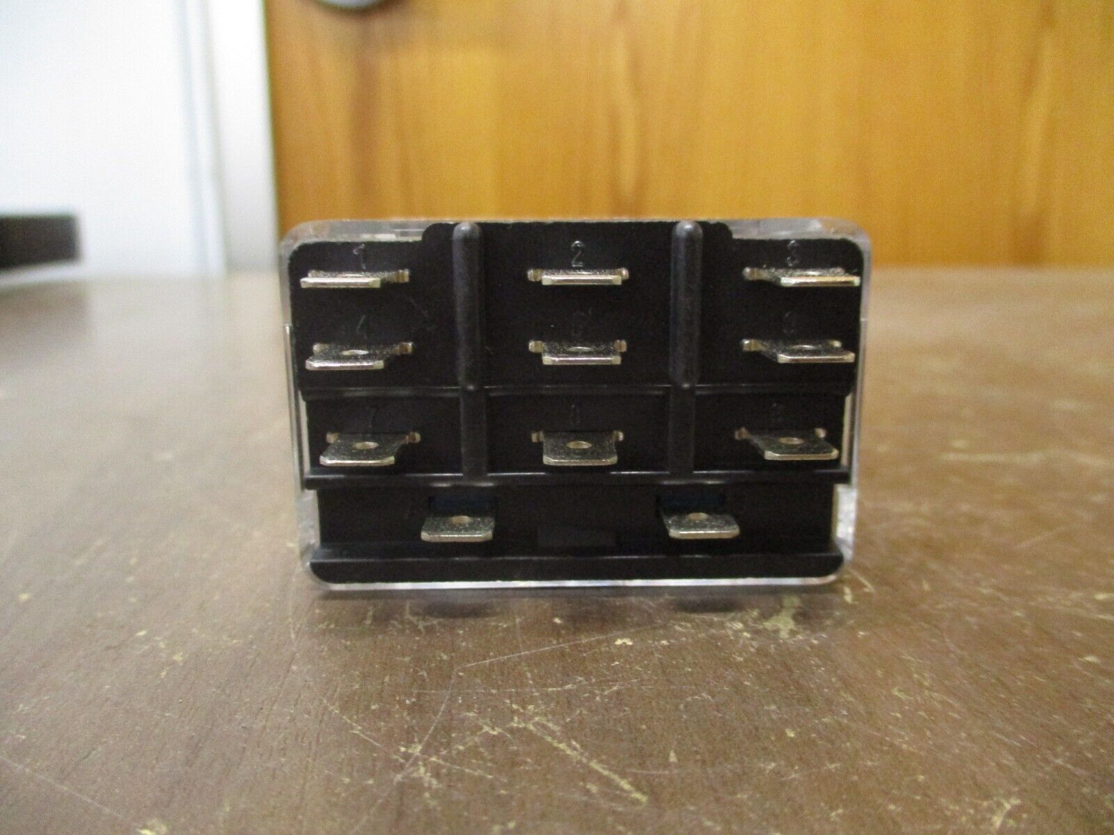 Deltrol Controls Relay 21014-82 24VDC Coil New Surplus