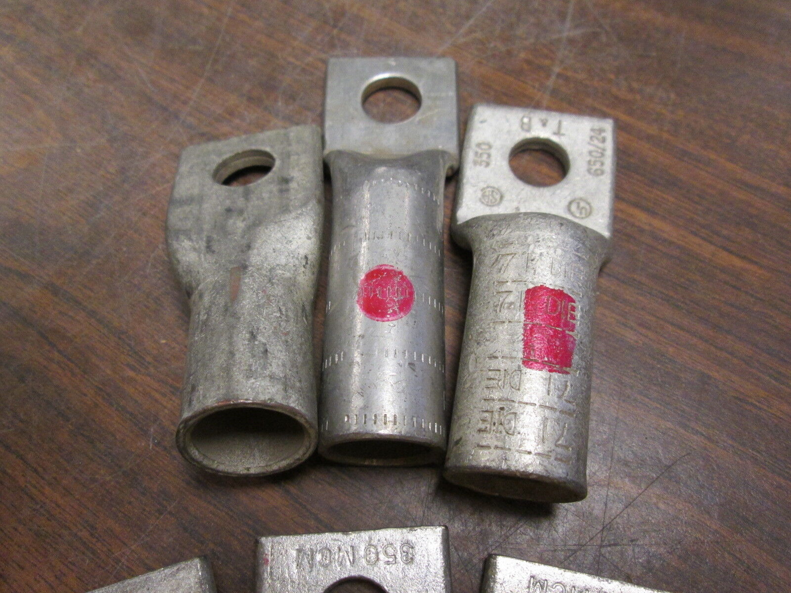 Generic/Unbranded Crimp Lug 350MCM *Lot of 6* New Surplus