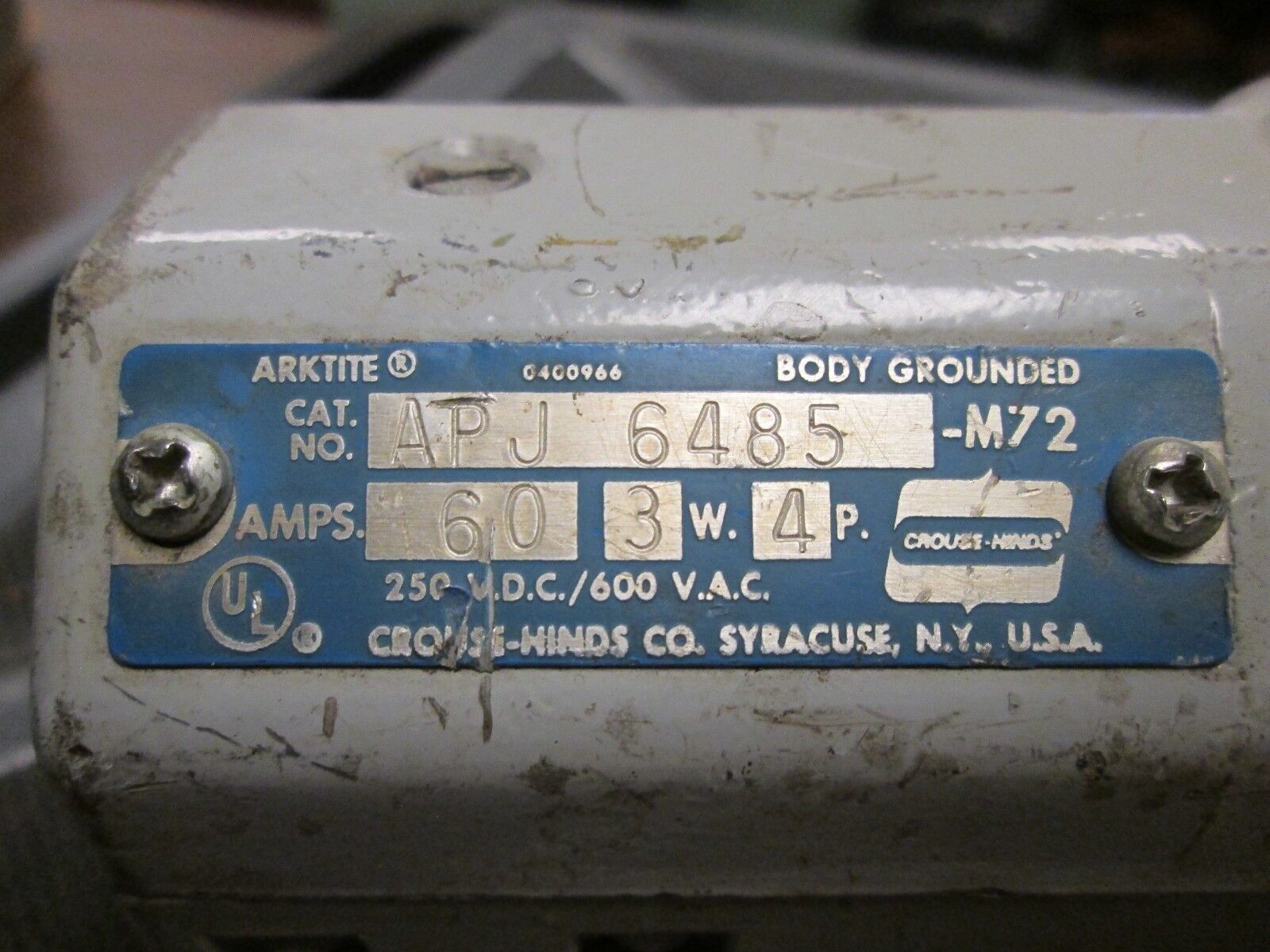 Crouse-Hinds Arktite Plug APJ-6485 60A 3W 4P 600V Used - Missing Bushing