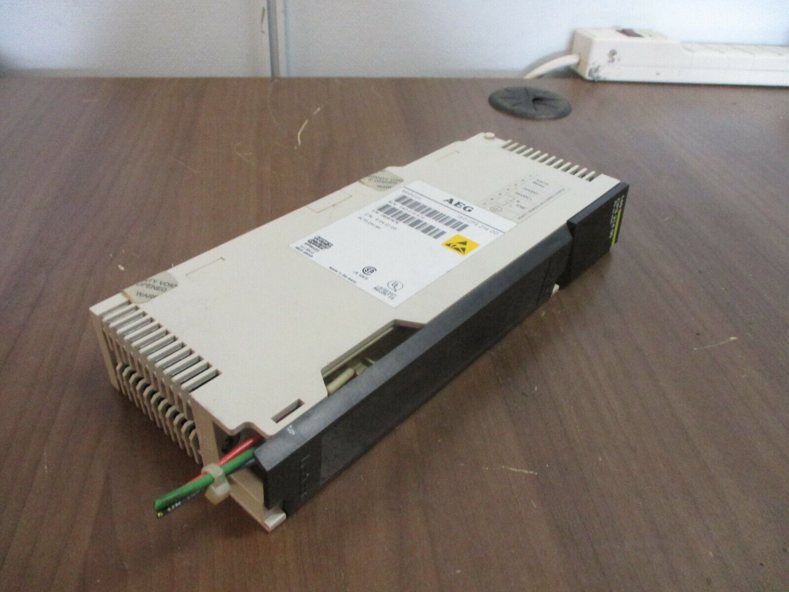 AEG Modicon Power Supply Module 140 CPS 214 00 24VDC 8A Used