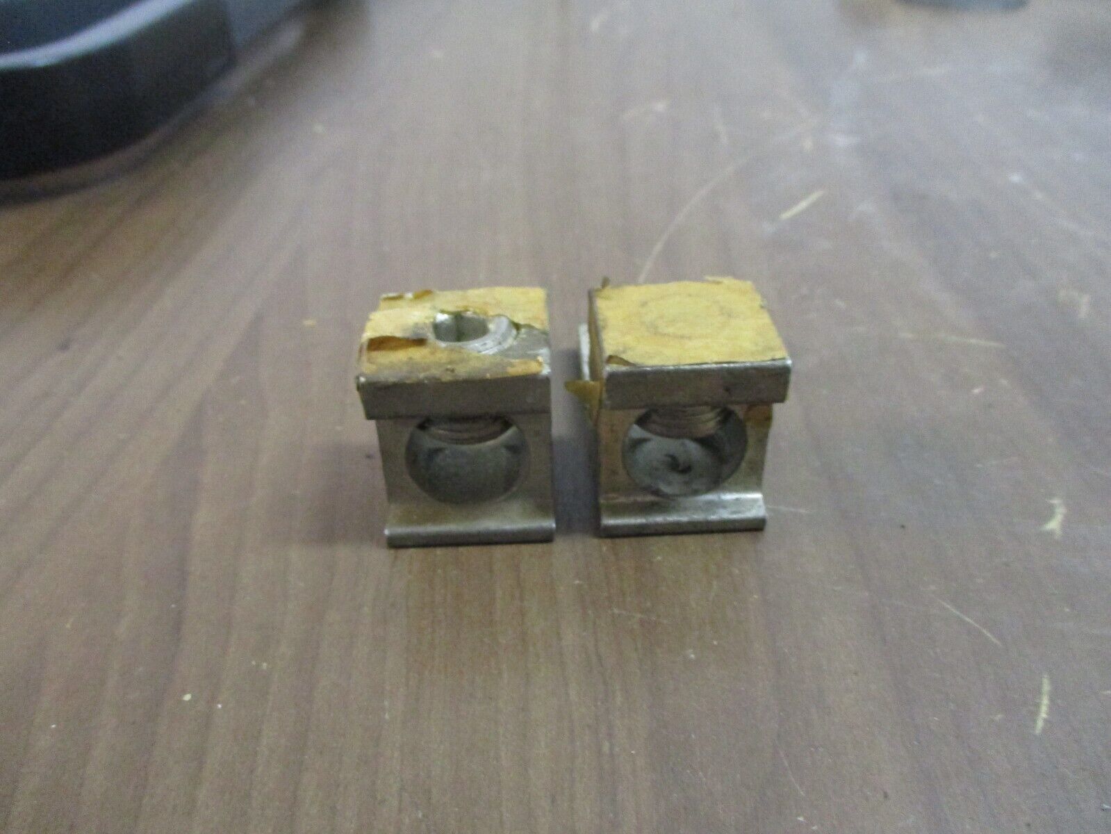 CMC AB350 Mechanical Lug AB-350 350MCM-6 *Lot of 2* Used