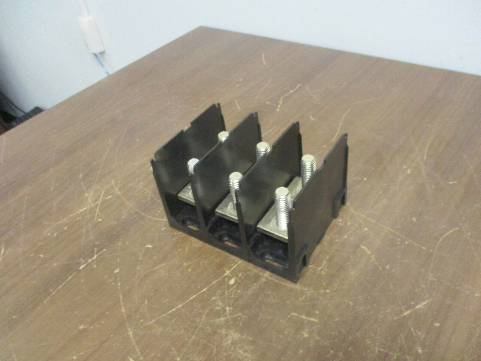 Marathon Power Distribution Block 1333601 73874 410A 600V 3P Used
