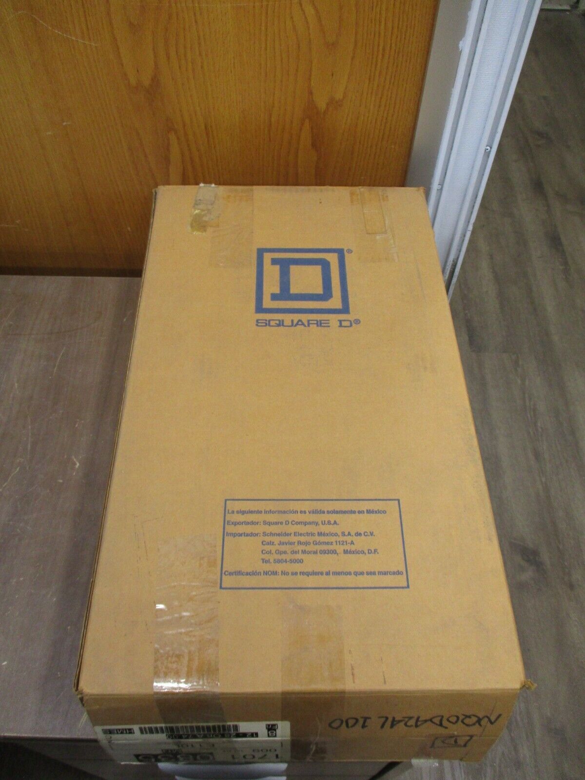 Square D Main Lug Panelboard Interior NQOD424L100 100A 208Y/120V 3Ph 4W 24-Space