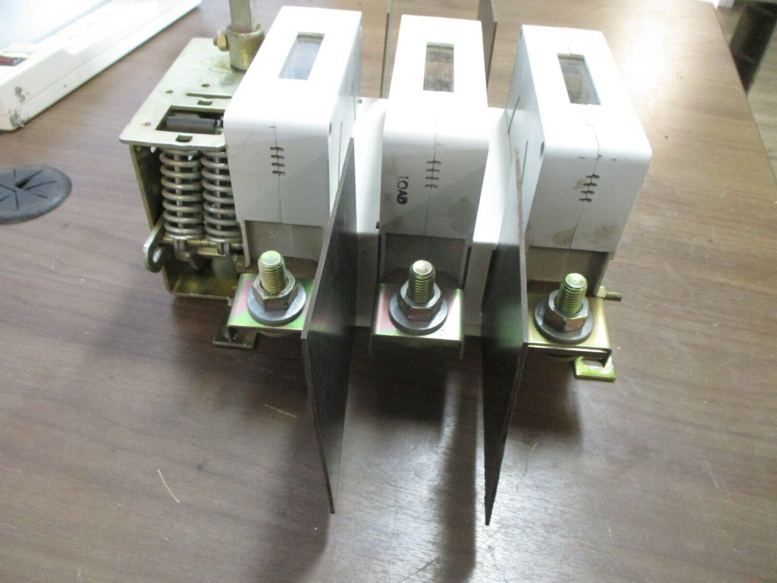 ABB Disconnect Switch OETL-NF400 400A 600V 3Ph *No Handle & Cracked Plastic*