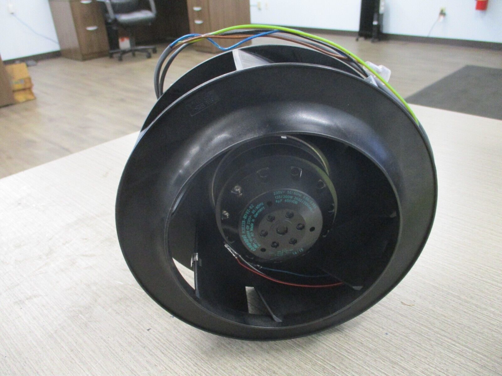 Ebmpapst Cenfrifugal Fan R2E225-BD92-62 230V 50/60HZ *No Box* New Surplus