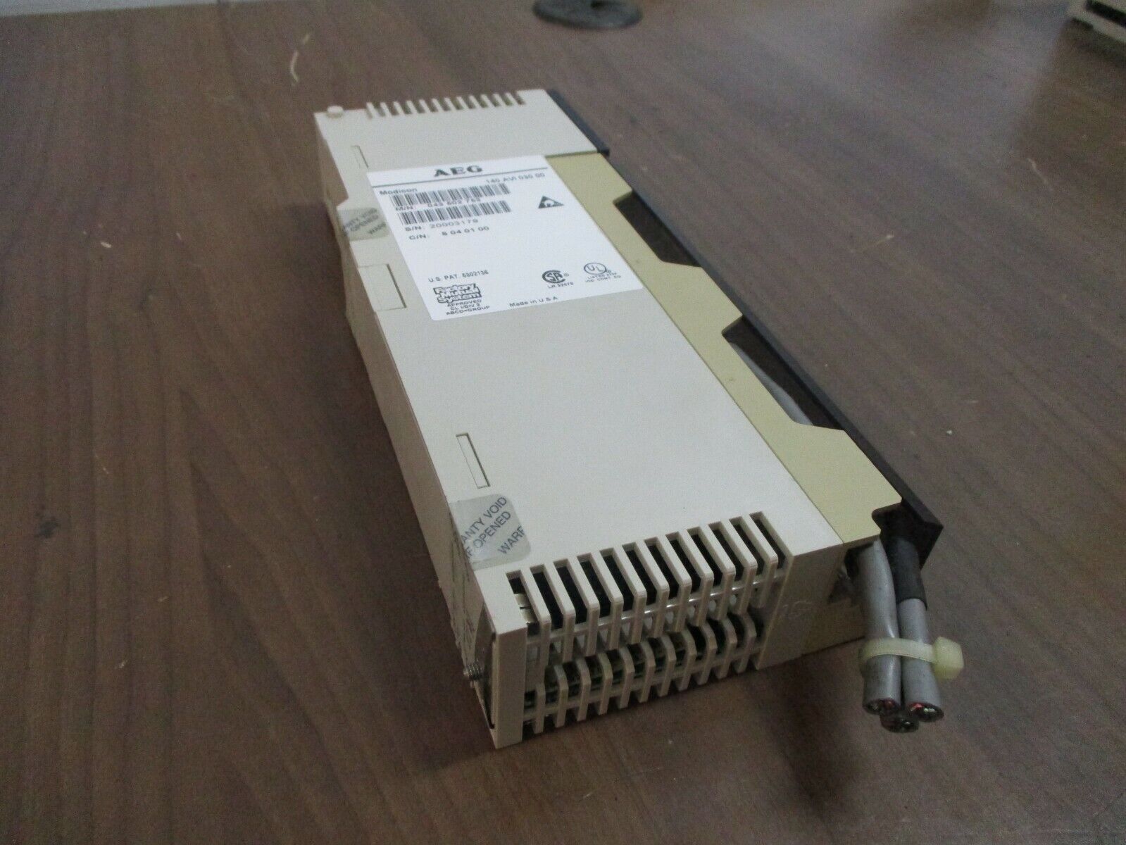 AEG Modicon Analog Input Module 140 AVI 030 00 Used