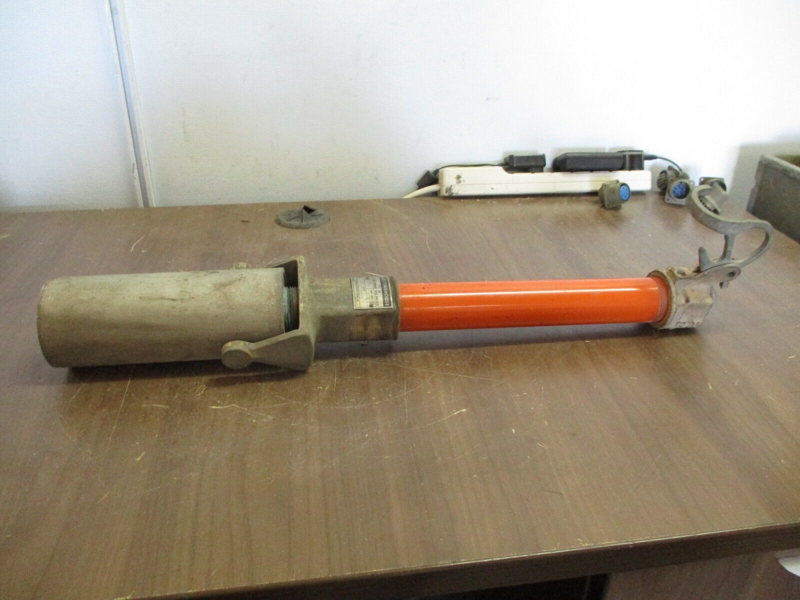 Westinghouse Type BA De-Ion Fuse Holder 1585389-B 200A Max 7.5kV Used