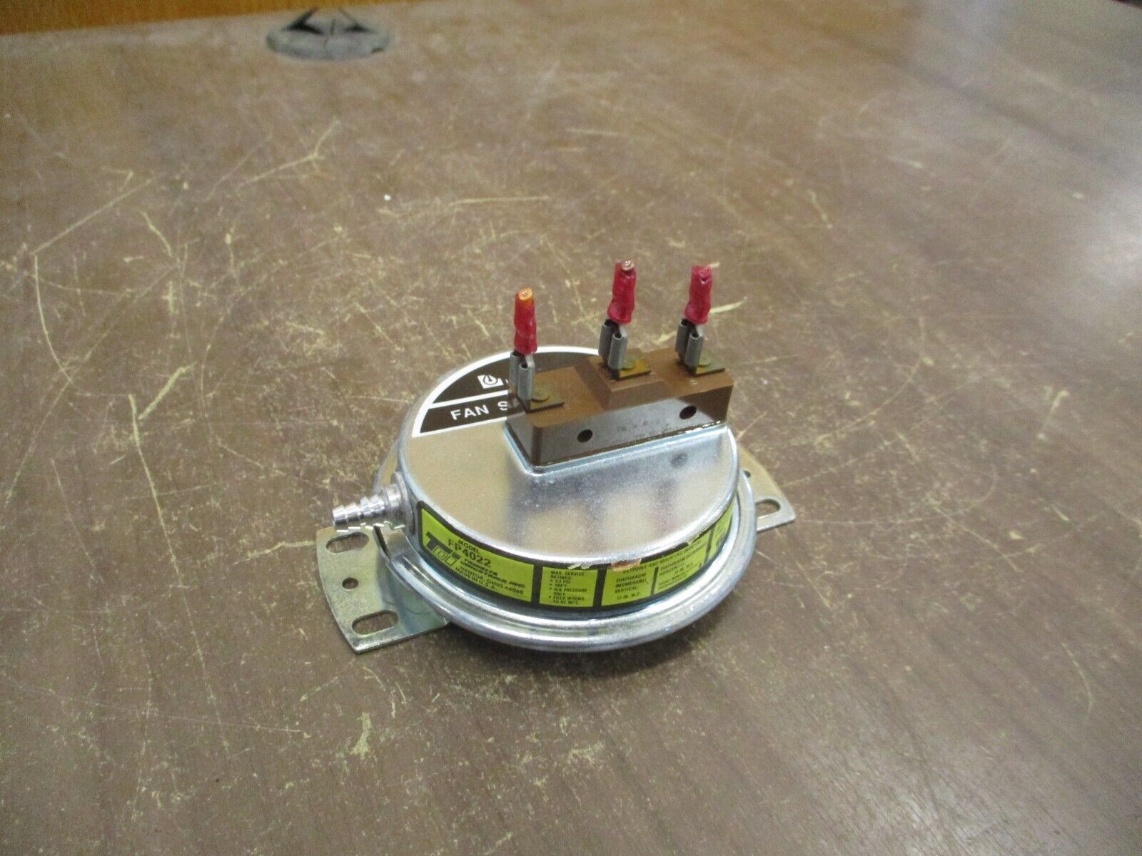 Liebert / Tridelta Fan Safety Switch FP4022 Used