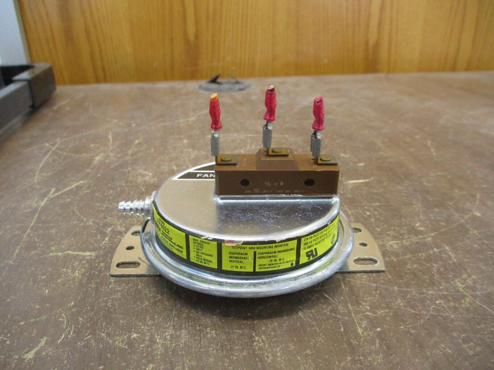 Liebert / Tridelta Fan Safety Switch FP4022 Used