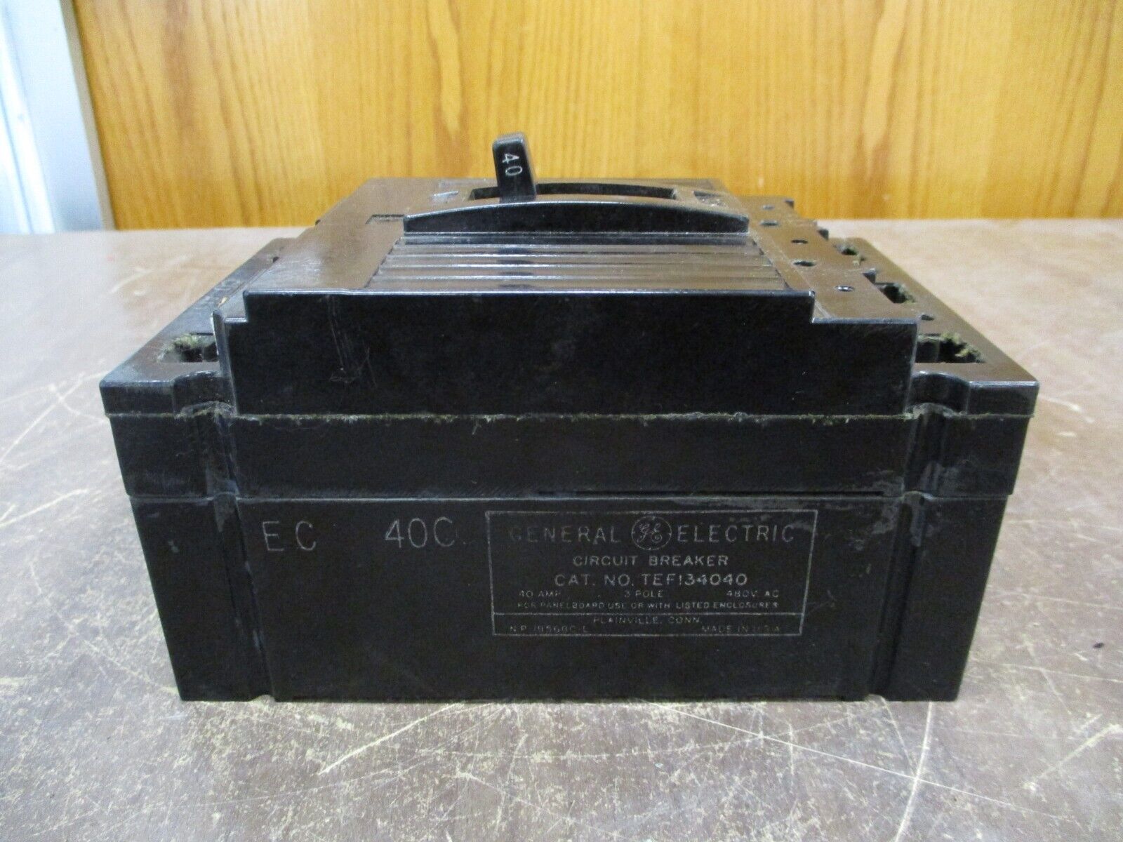 GE Circuit Breaker TEF134040 40A 480V 3P Used