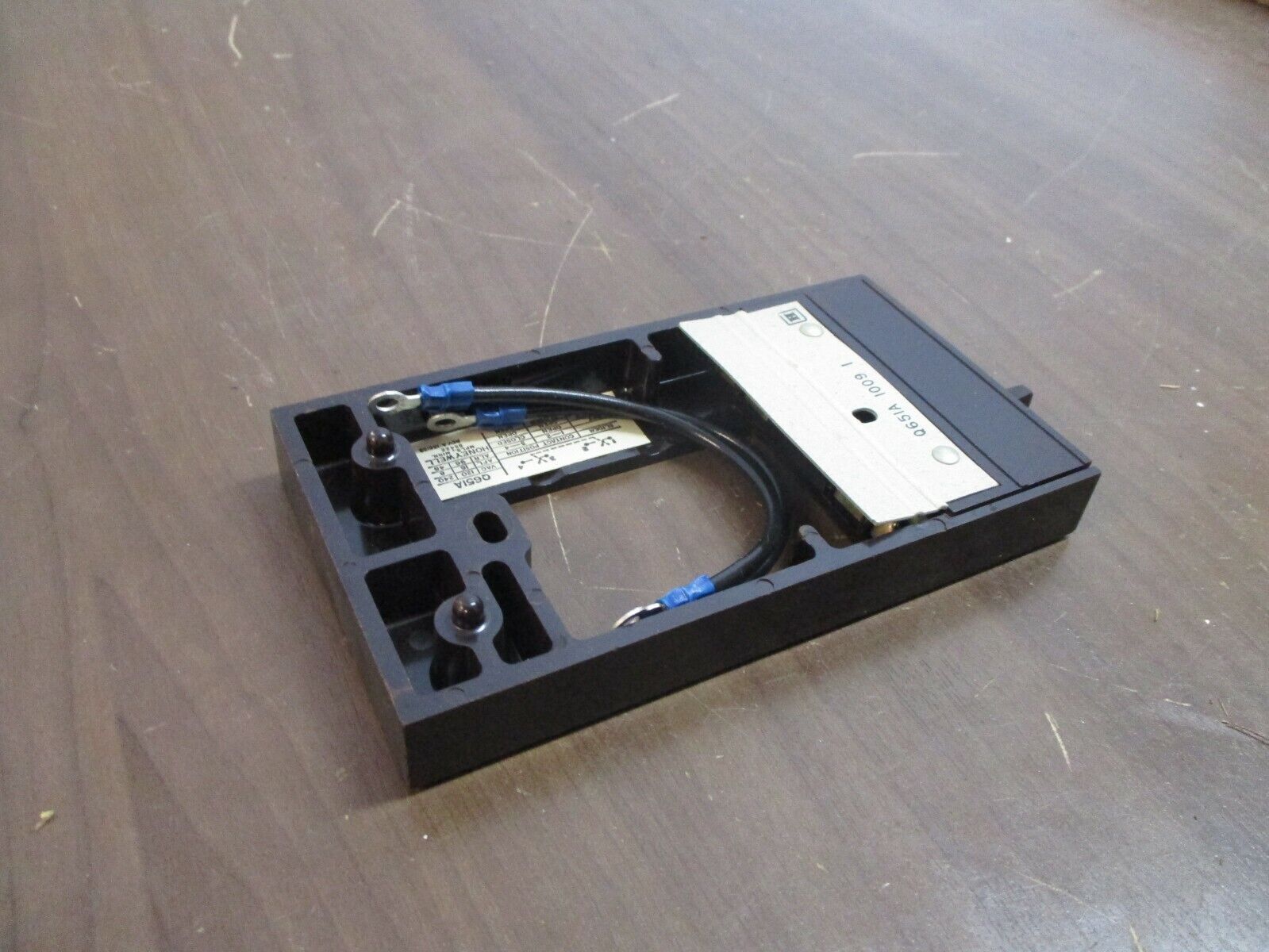 Honeywell Subbase Q651A 1009 1 For Use w/ T4051-T6051 3 Position Switch