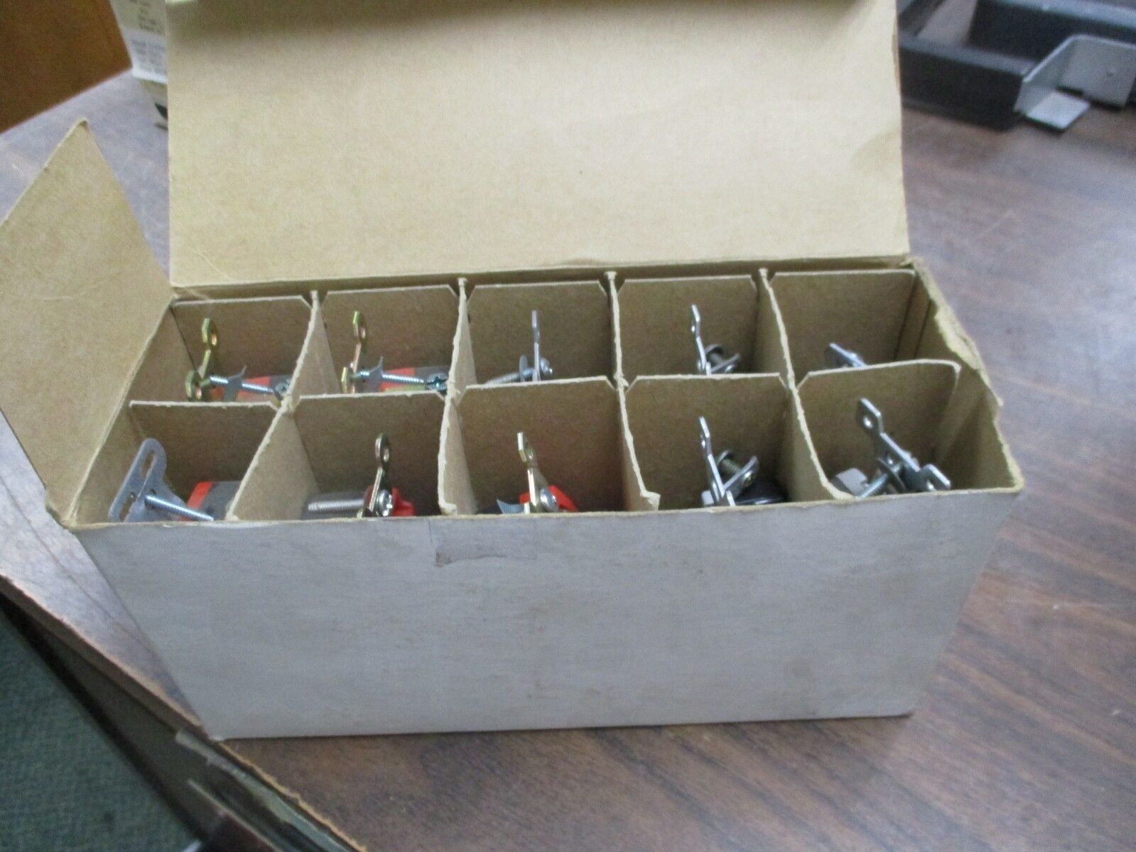 Arrow Hart Switch AHCS320GRY 20A 120/277V 3P *Lot of 10* New Surplus