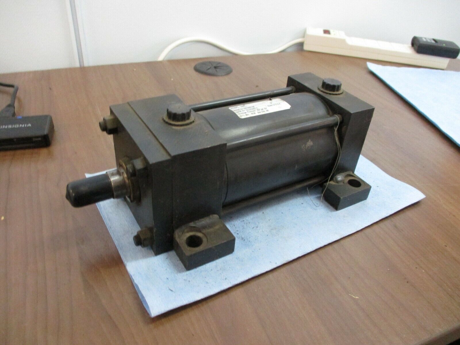 RWC Air Cylinder 891005100 250 PSI Used