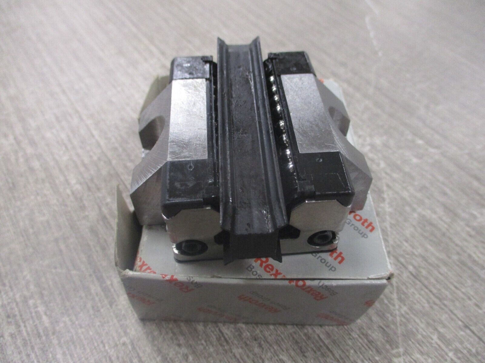 Rexroth Stainless Steel B.Runner Block R166189420 New Surplus