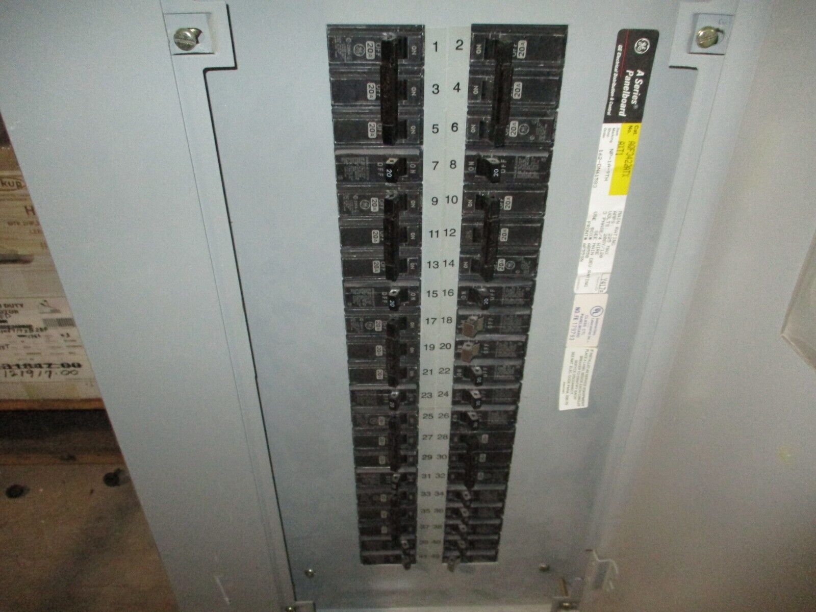 GE Main Breaker Circuit Breaker Panel AQF3422ATX 225A Max, 125A Main 208Y/120V