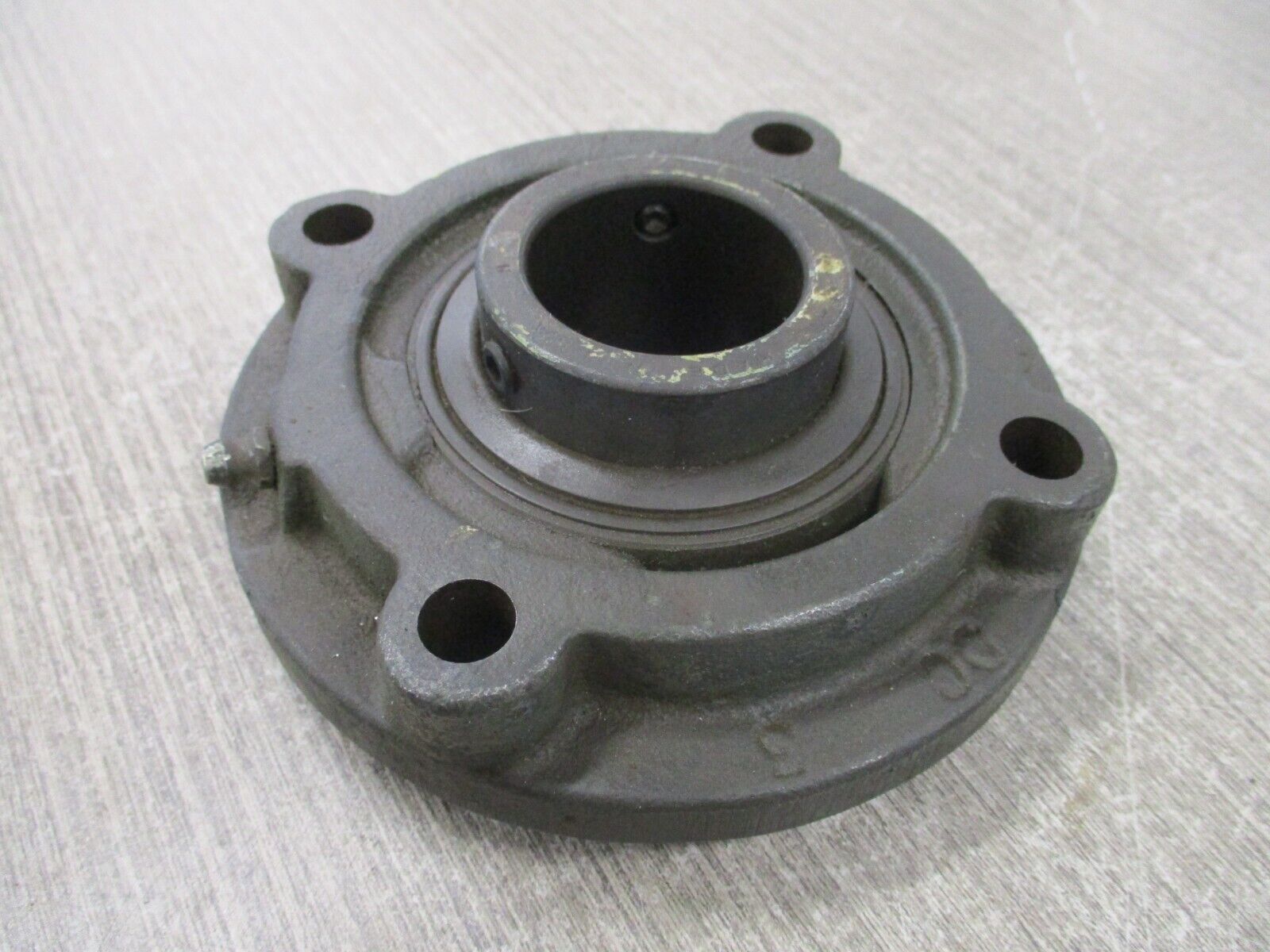 SealMaster Flange Bearing MFC 24 1 1/2" Used