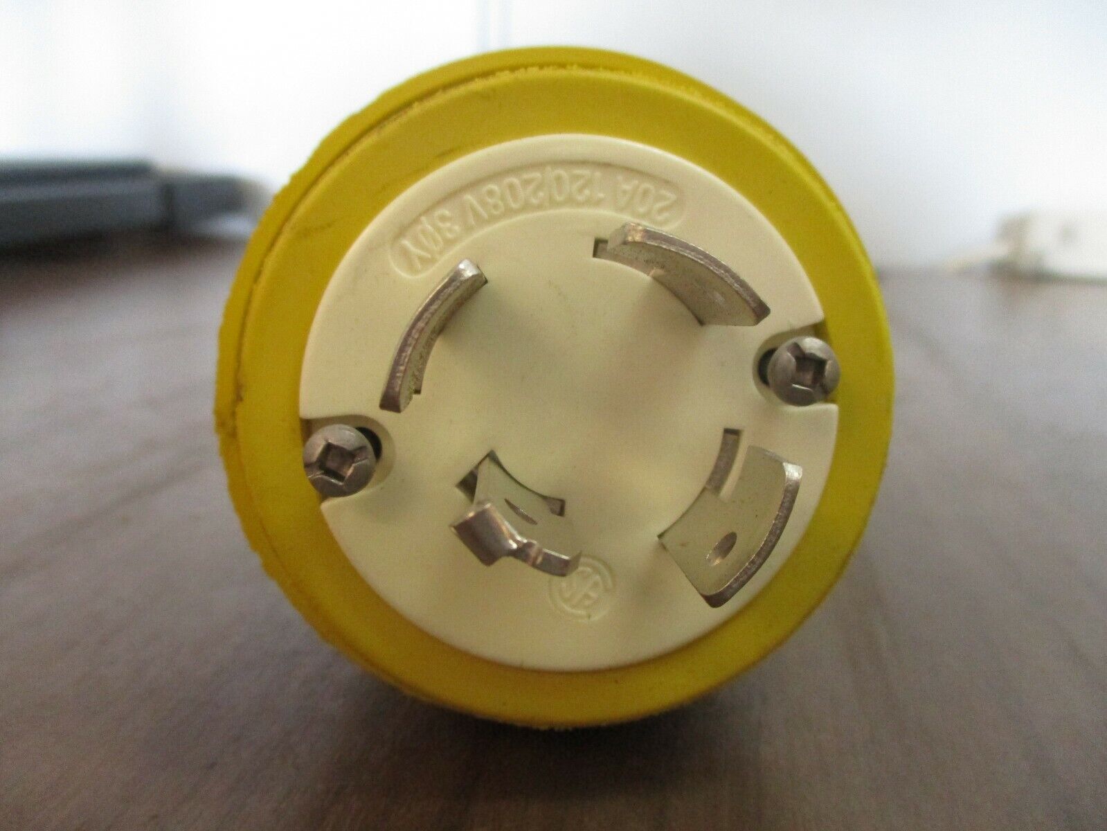 Daniel Woodhead Watertight Plug Non-Nema 20A 120/208V Used