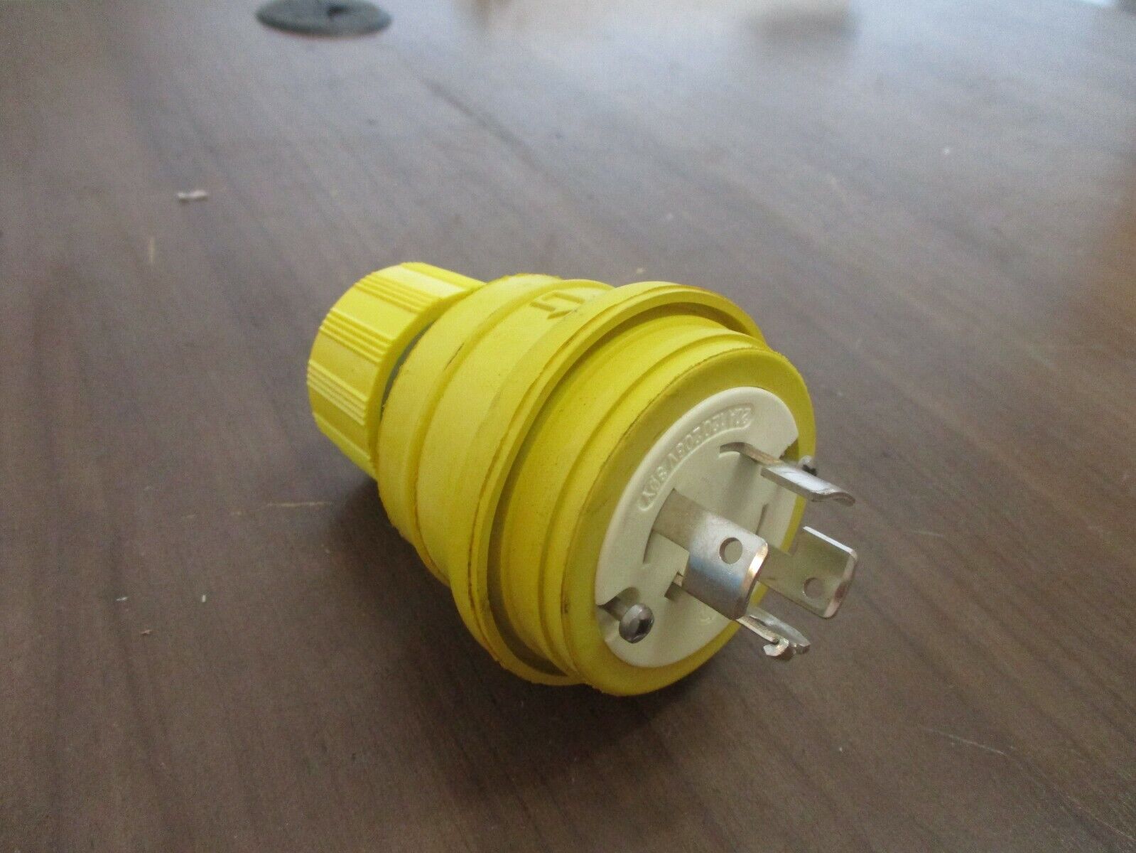 Daniel Woodhead Watertight Plug Non-Nema 20A 120/208V Used