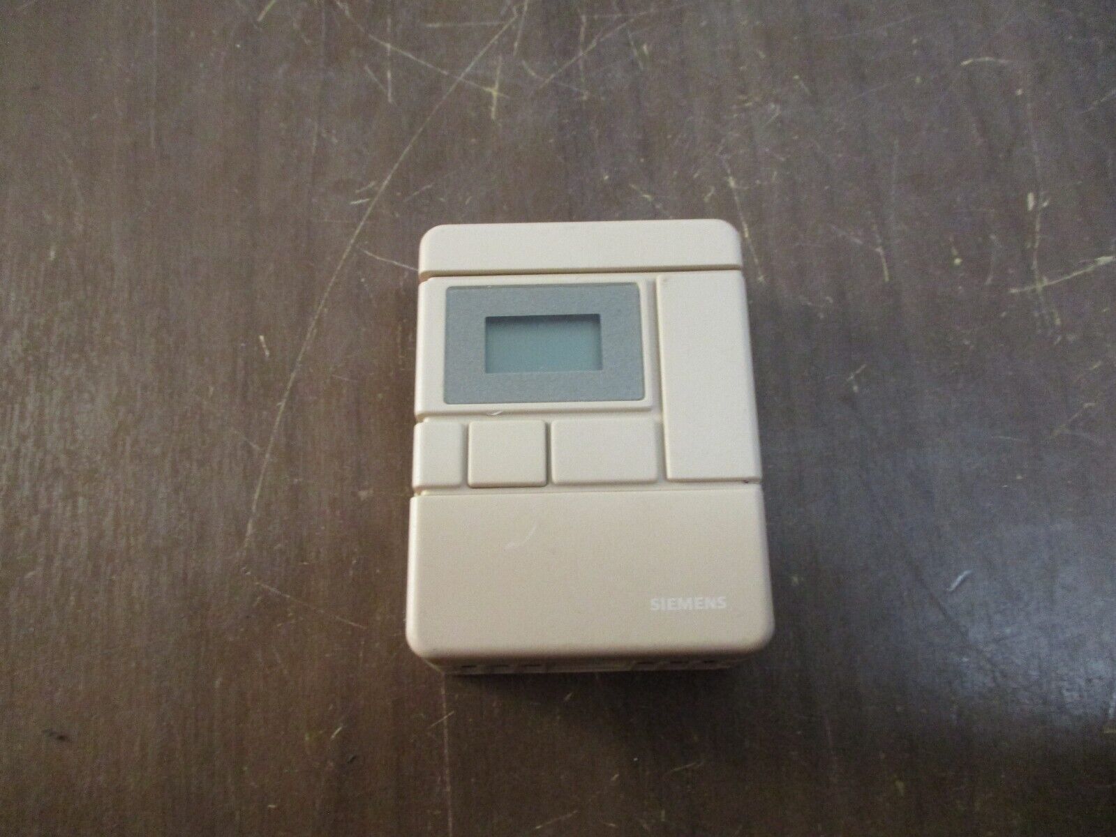 Siemens Room Temp Sensor 540-676FA *No Back* Used