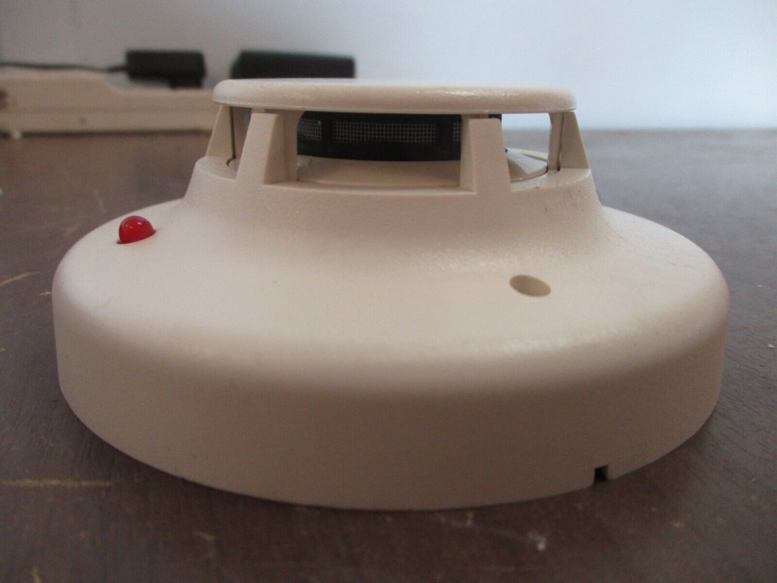 System Sensor Photoelectric Smoke Detector 2W-B 12/24VDC Used