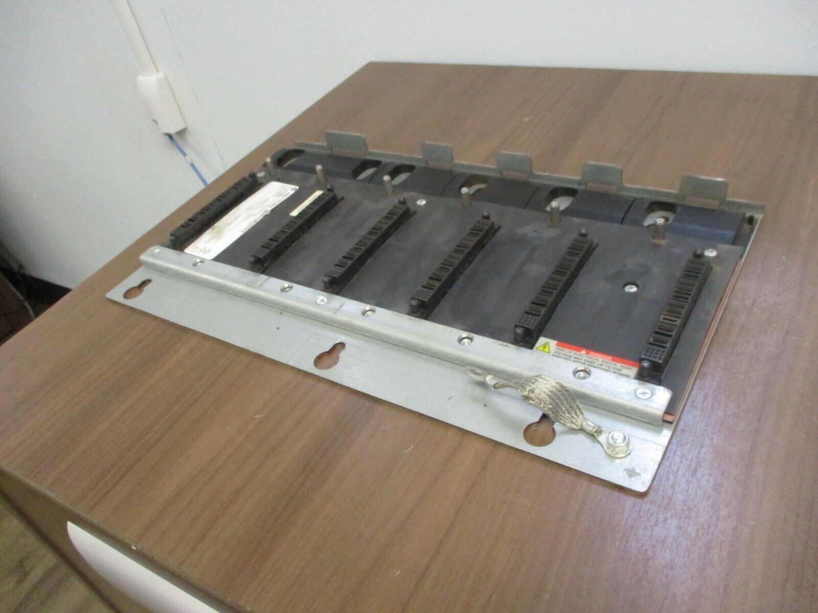 Allen-Bradley 5-Axis Slim Power Rail 2094-PRS5 Ser. A Buss: 325/650 70A Used
