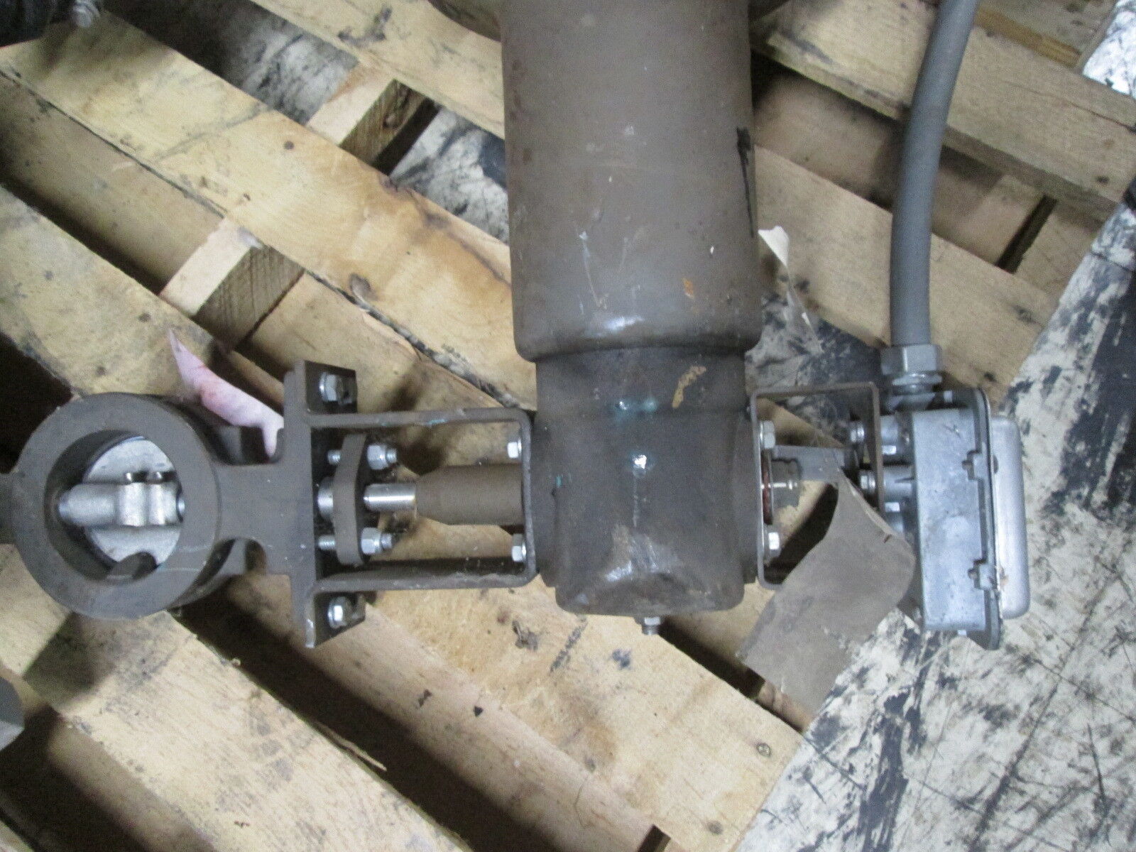 Jamesbury Quadra-Powr Actuator w/ Diaphragm Valve C 60 SII Used