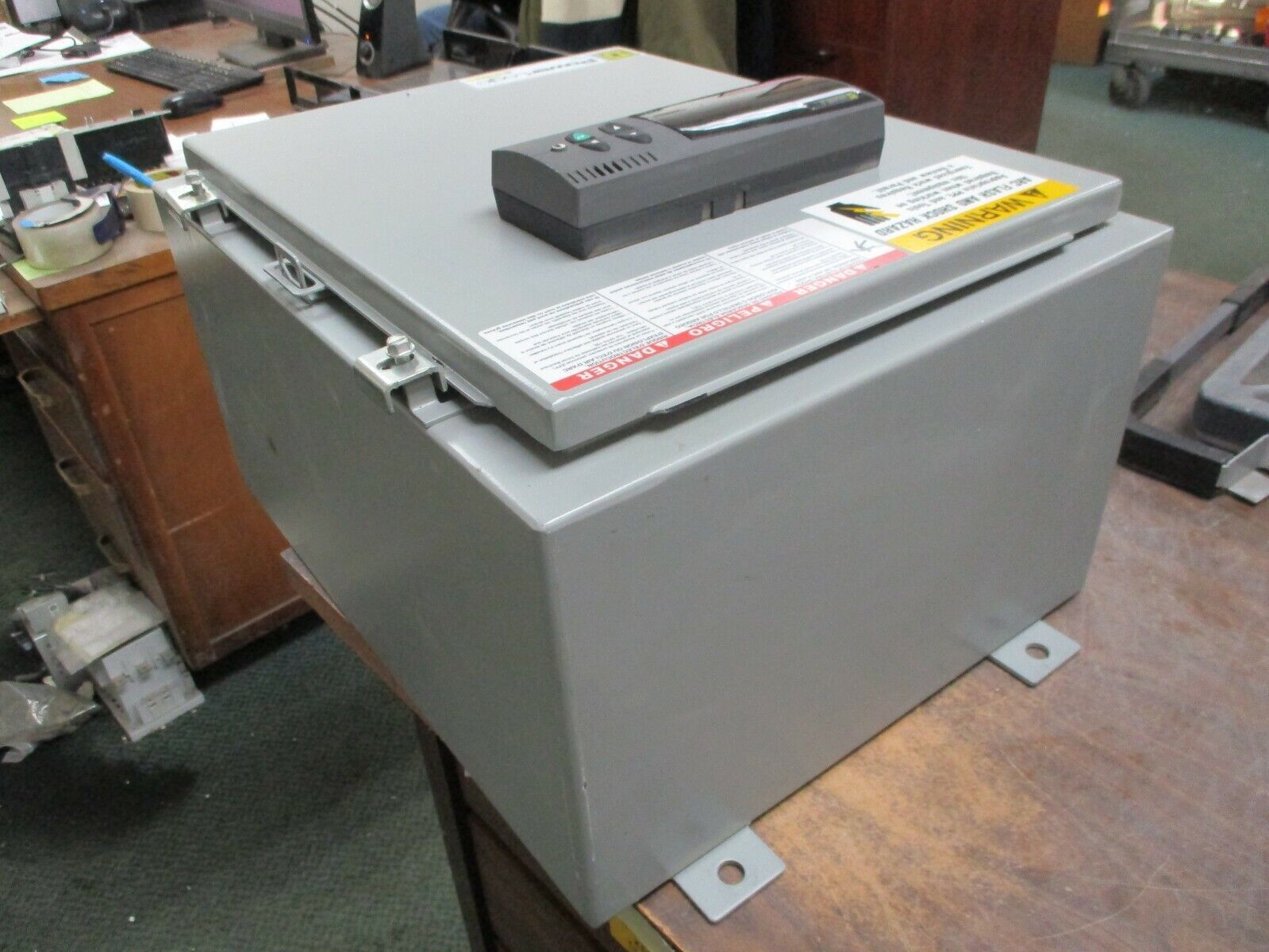 Square D PowerLogic Circuit Monitor System 9761CM4 600V 3Ph 1A 4W 60Hz Used