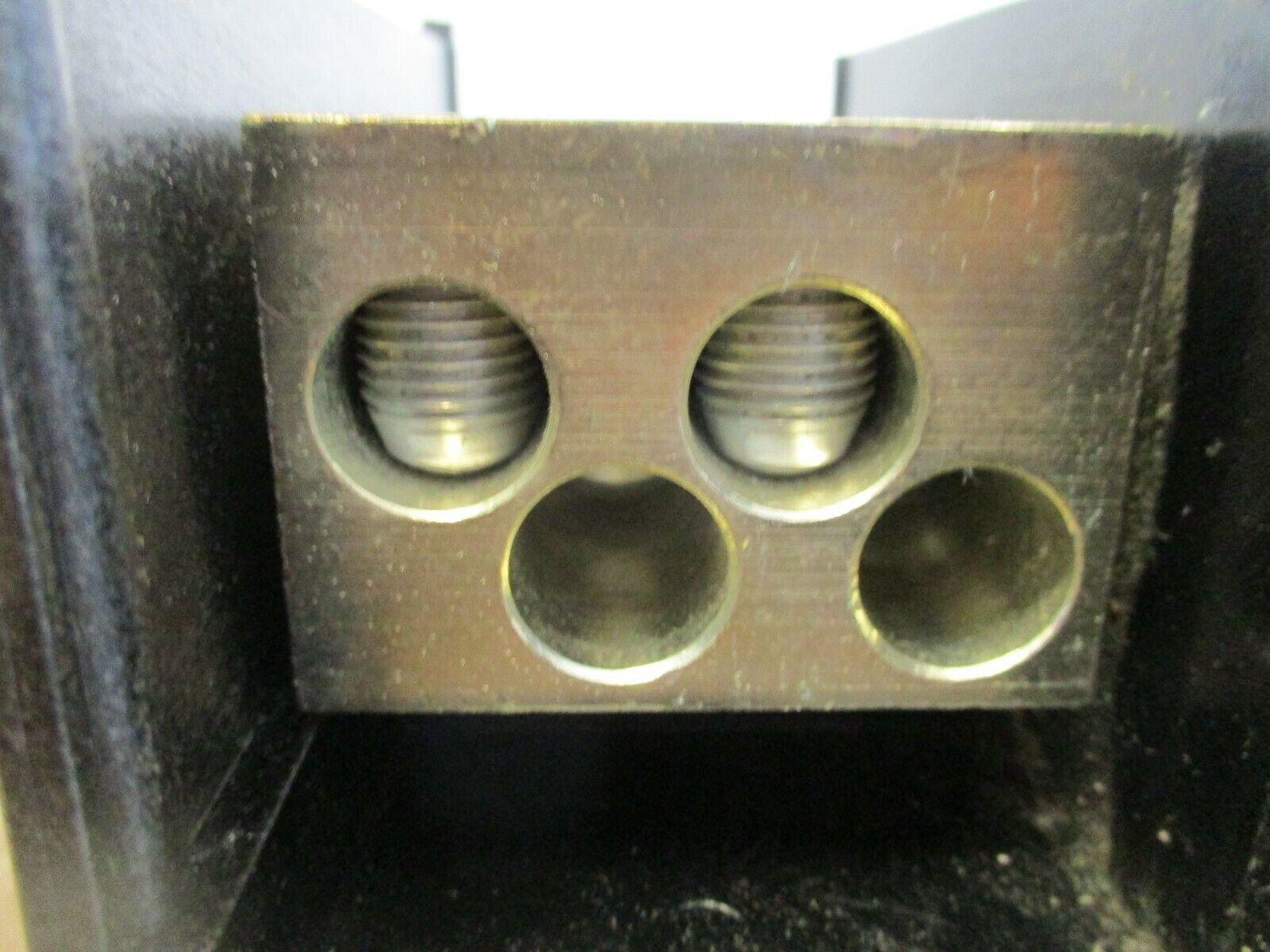 Gould Shawmut Power Distribution Block 69311 600V 1P Used