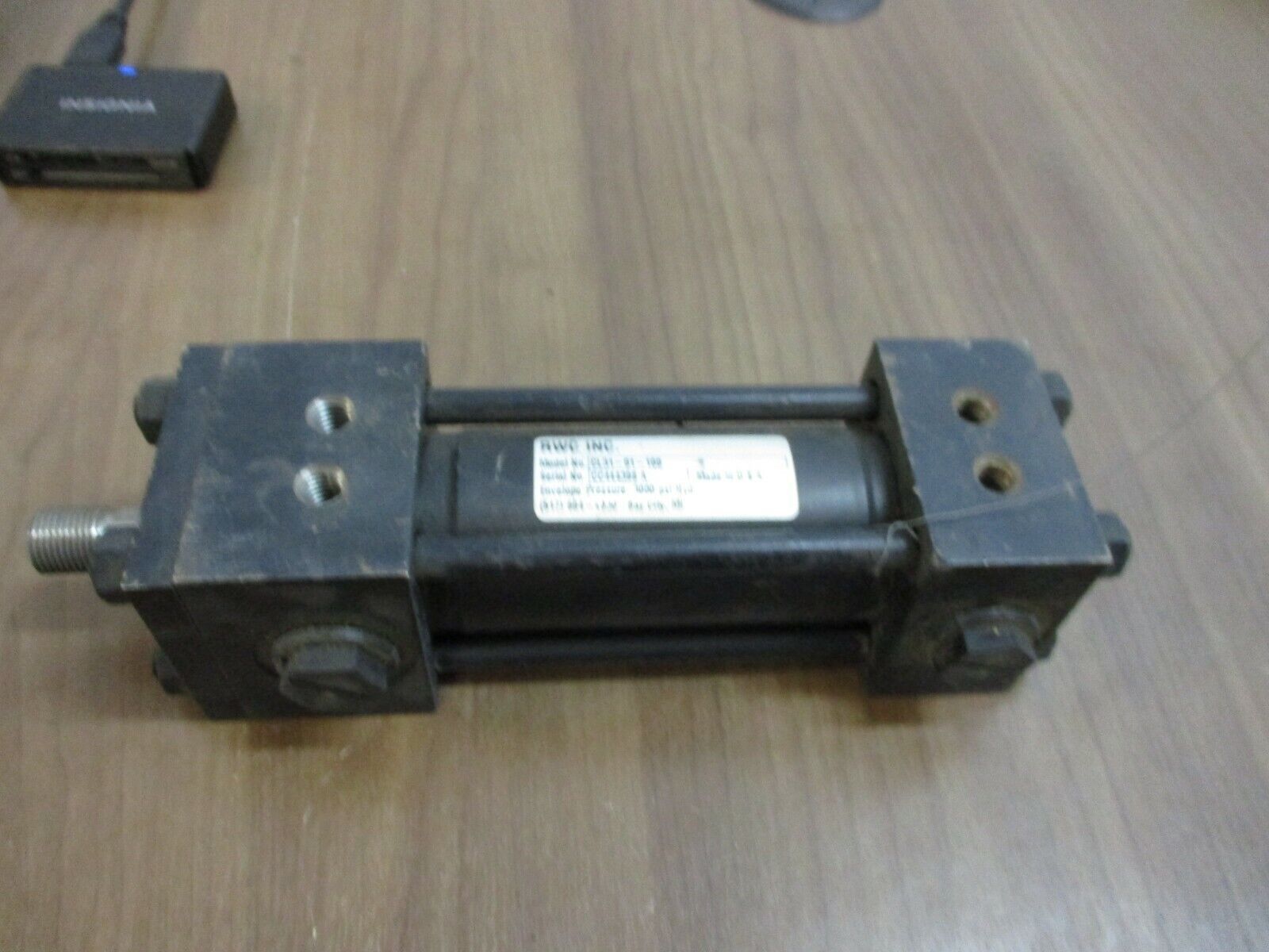 RWC Hydraulic Cylinder CL31-01-100 3000 PSI Used