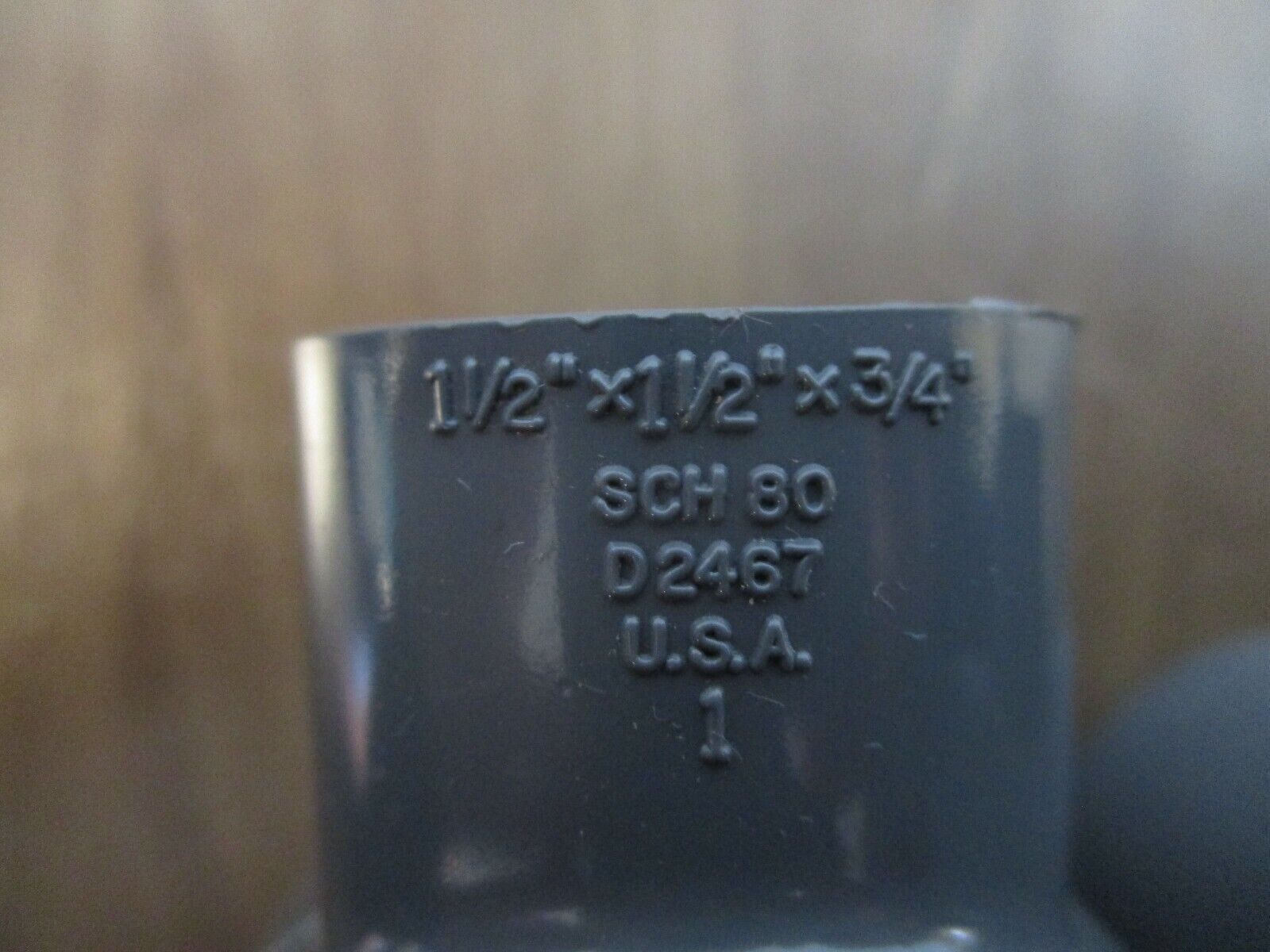 Lasco Tee Fitting D2467 Size: 1-1/2" x 1-1/2" x 3/4" *Lot of 2* Used