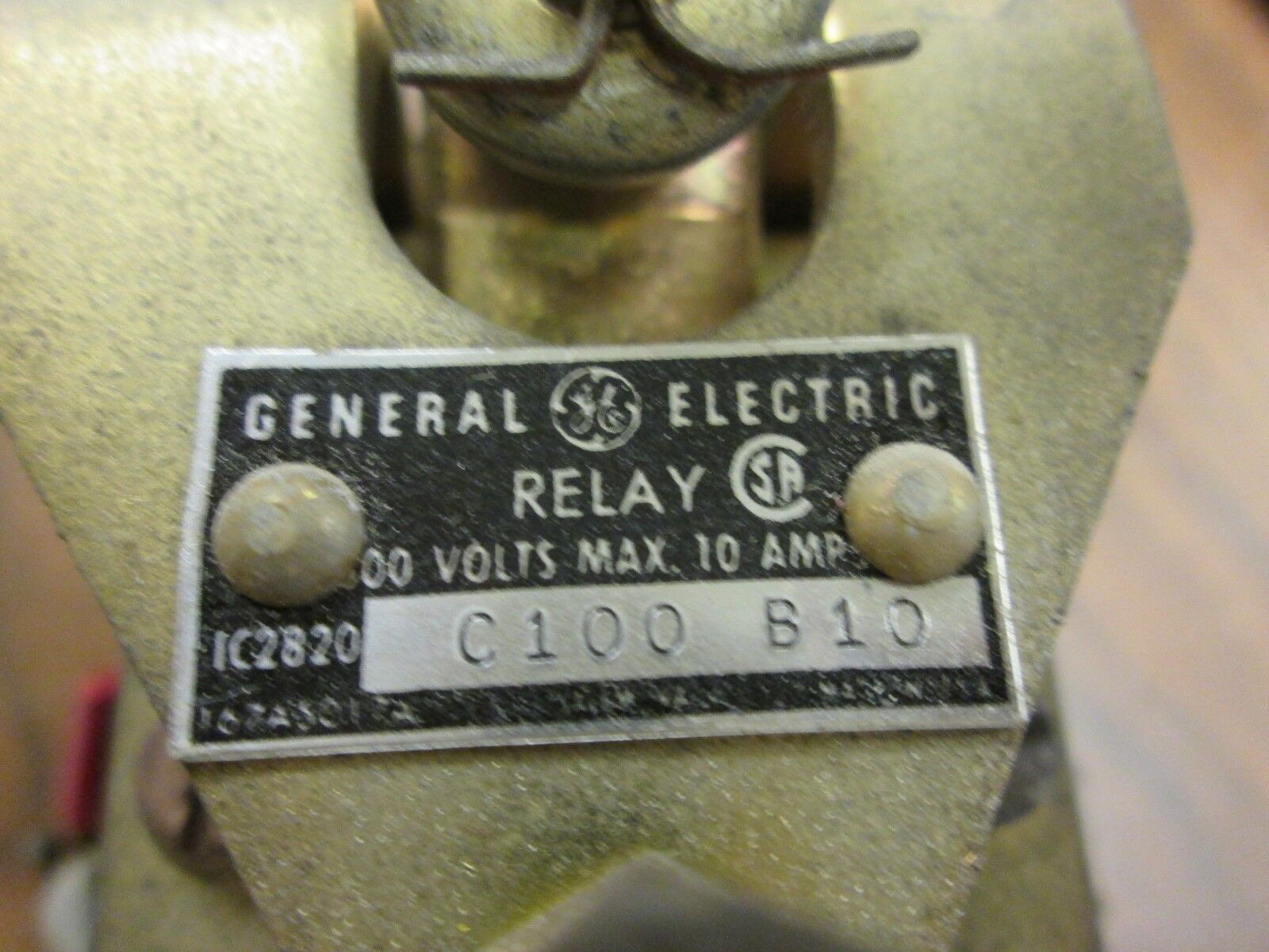 GE Relay C100 B10 10A 600V 125VDC Coil