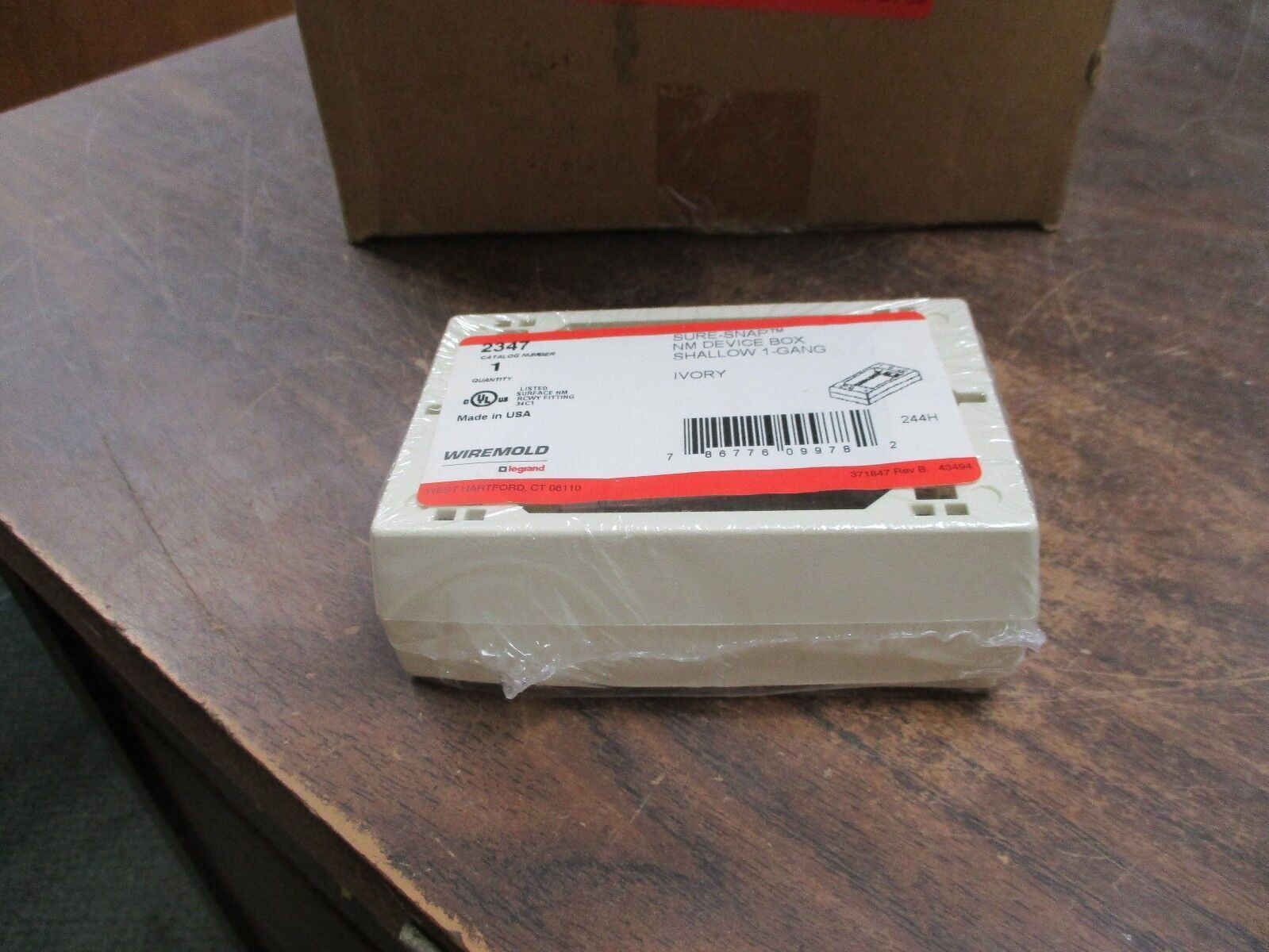 Wiremold Shallow Device Box 2347 Ivory 1-Gang *Box of 9* New Surplus