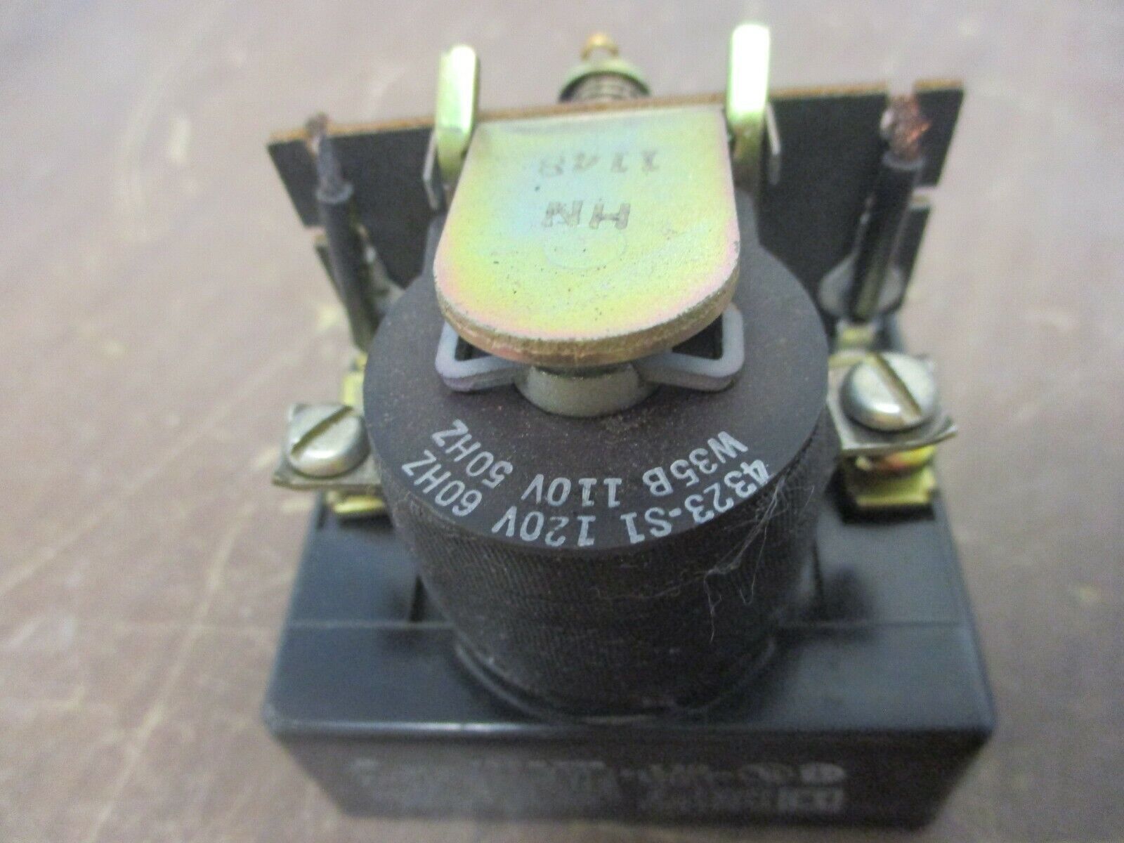 Square D Relay 8501 CO-2 Ser. A 120V Coil 600V Used