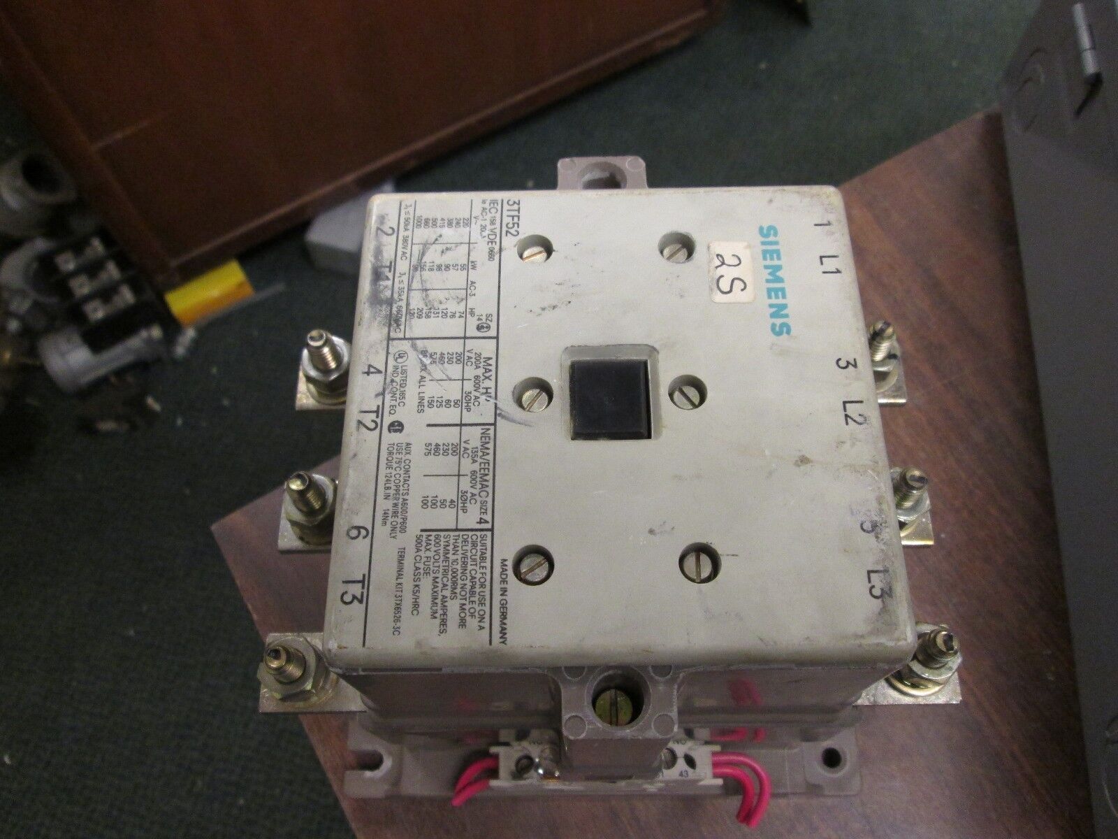 Siemens Contactor 3TF52 Size 4 135A 600V 120V Coil