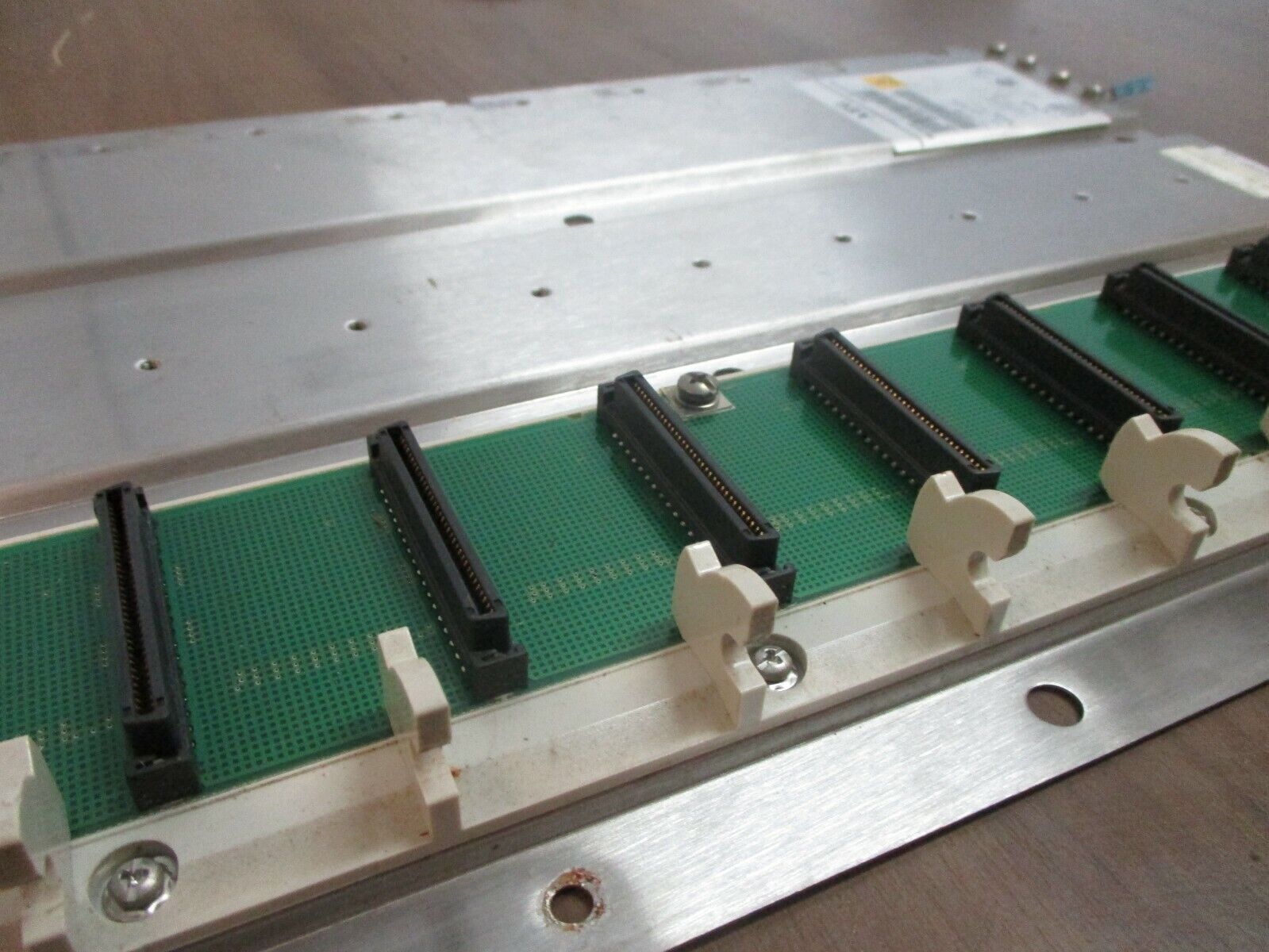 AEG Modicon Backplane 140 XBP 010 00 10-Slot Used