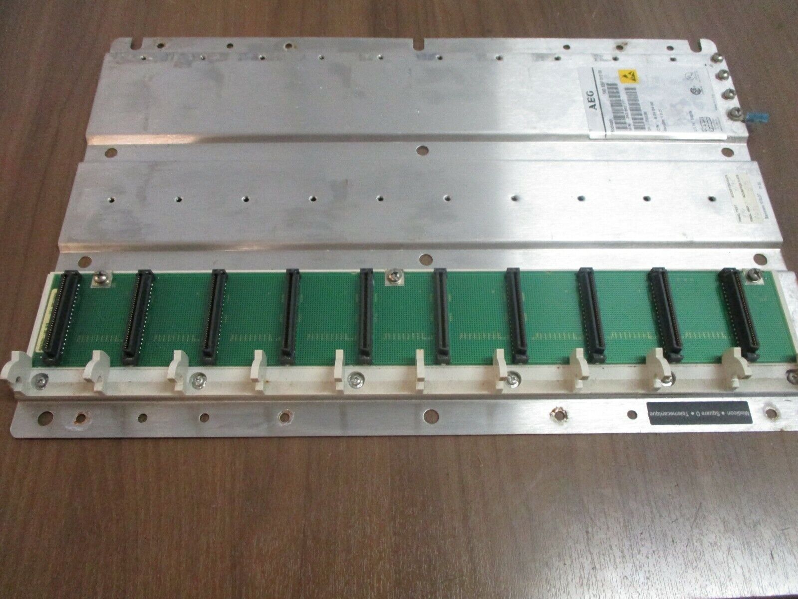 AEG Modicon Backplane 140 XBP 010 00 10-Slot Used