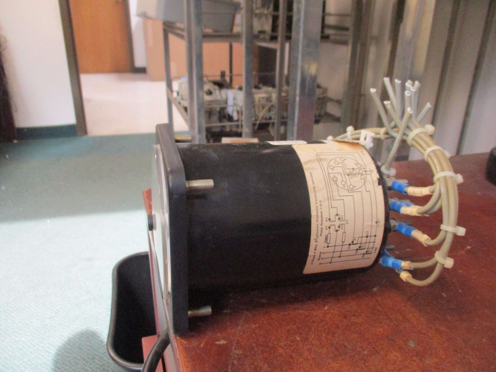 Crompton AC Megawatt Meter 6955 077 219A QQYB C6 120V Range: 0-5 MW Used