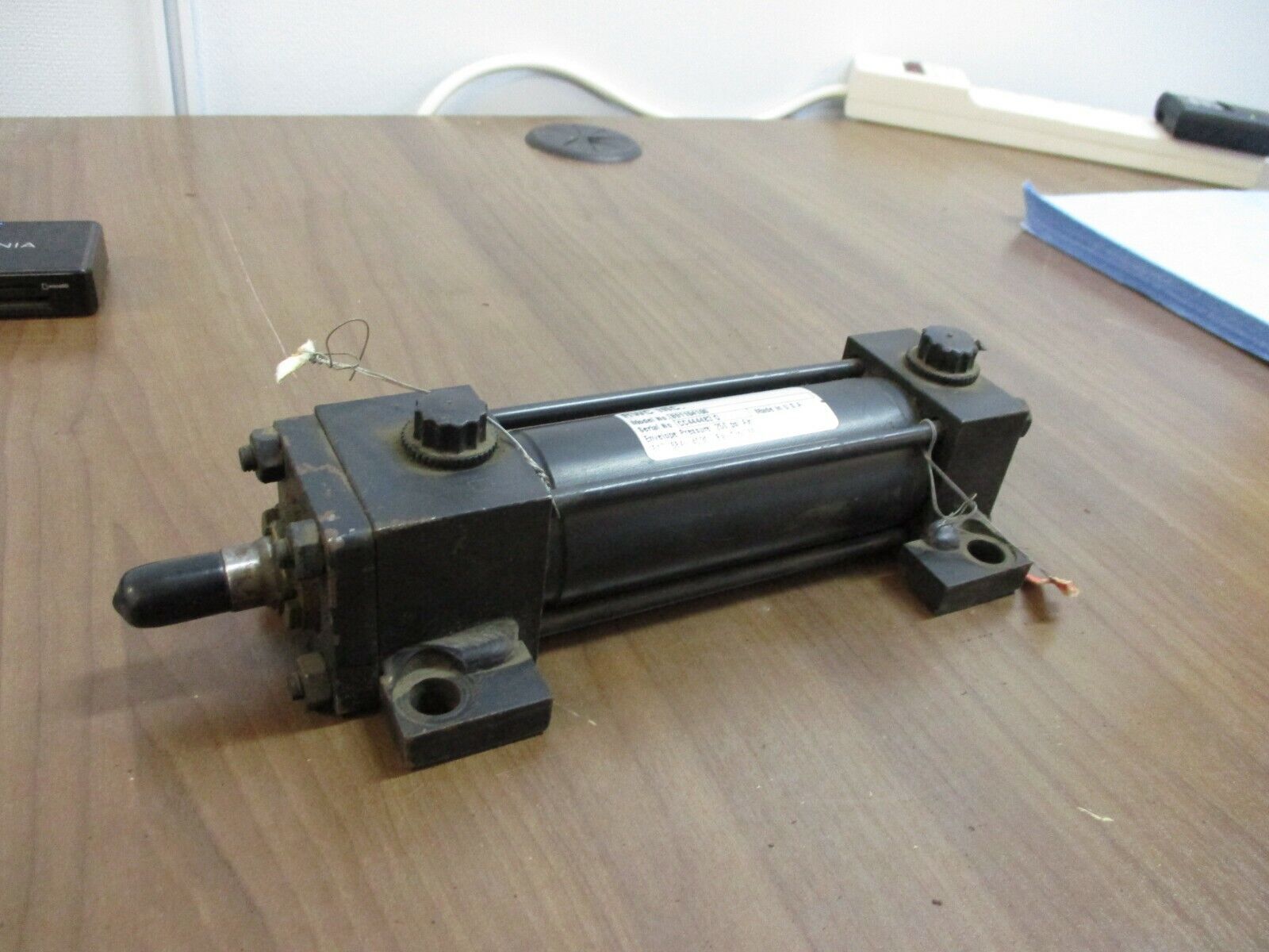 RWC Air Cylinder 891104100 250 PSI Used