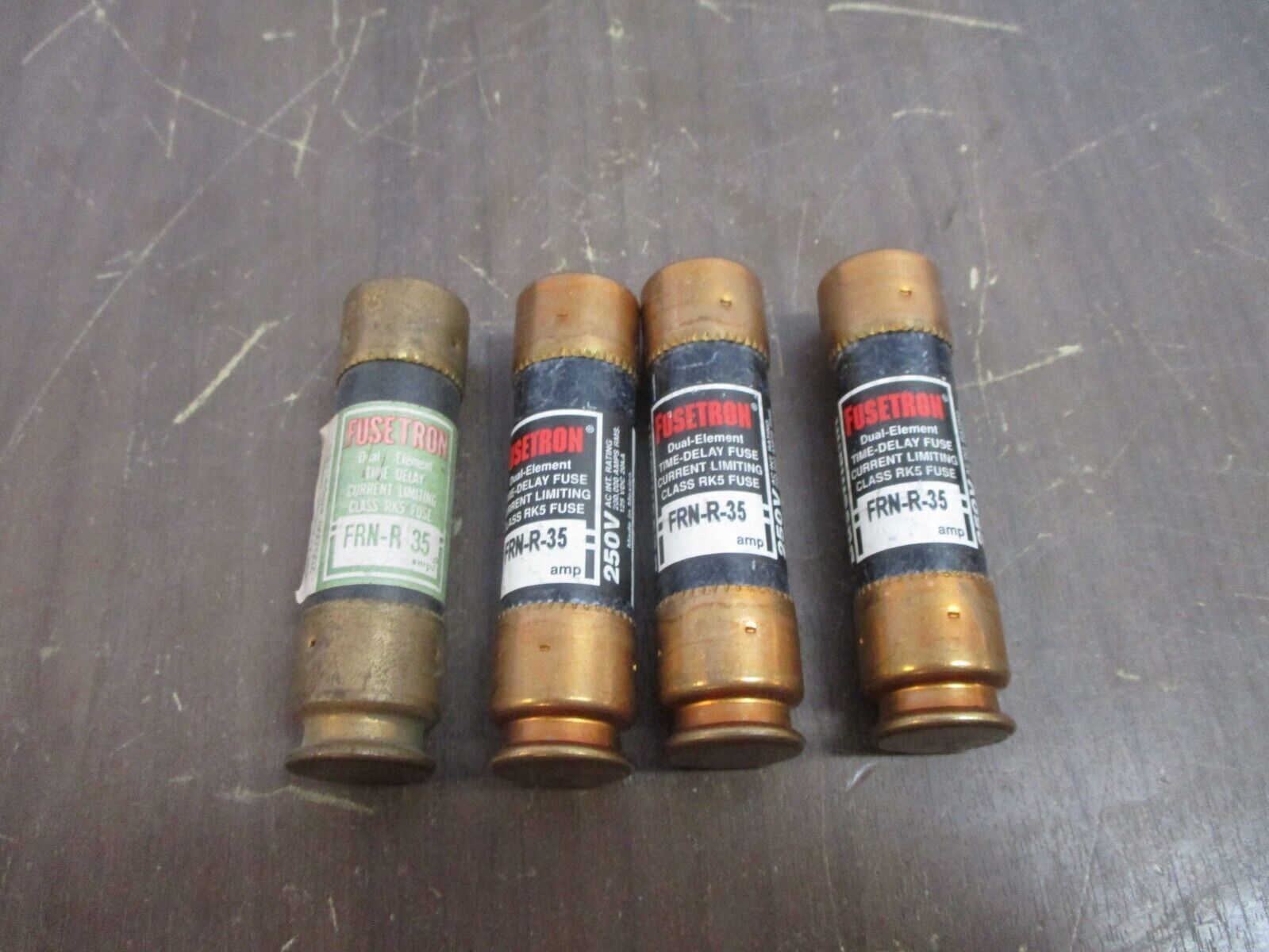 Bussmann Fusetron Fuse FRN-R-35 35A 250V *Lot of 4* Used