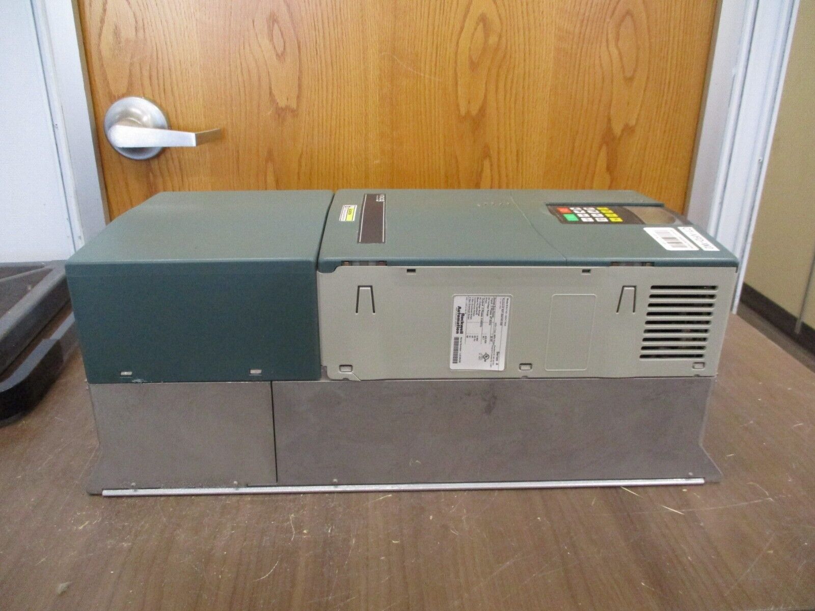 Rockwell Automation VTAC 9 AC Drive 9VT401-040HTANA 30HP 3Ph w/ Keypad Used