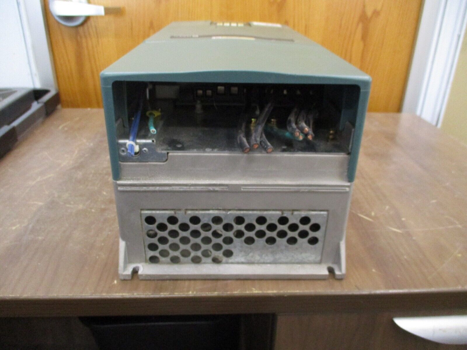 Rockwell Automation VTAC 9 AC Drive 9VT401-040HTANA 30HP 3Ph w/ Keypad Used