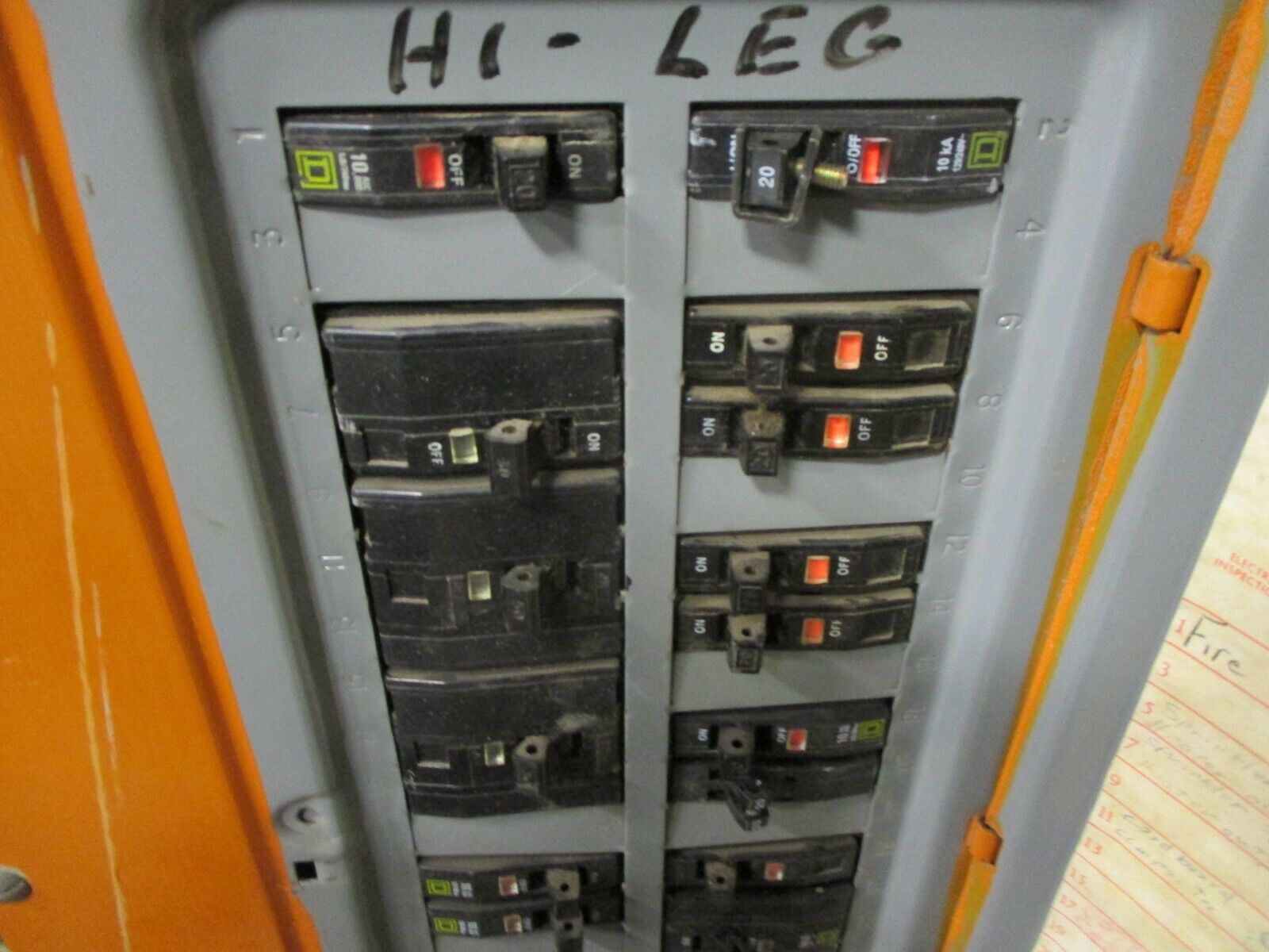 Square D Main Lug Breaker Panel 120/240V *Door Does Not Stay Shut* Used