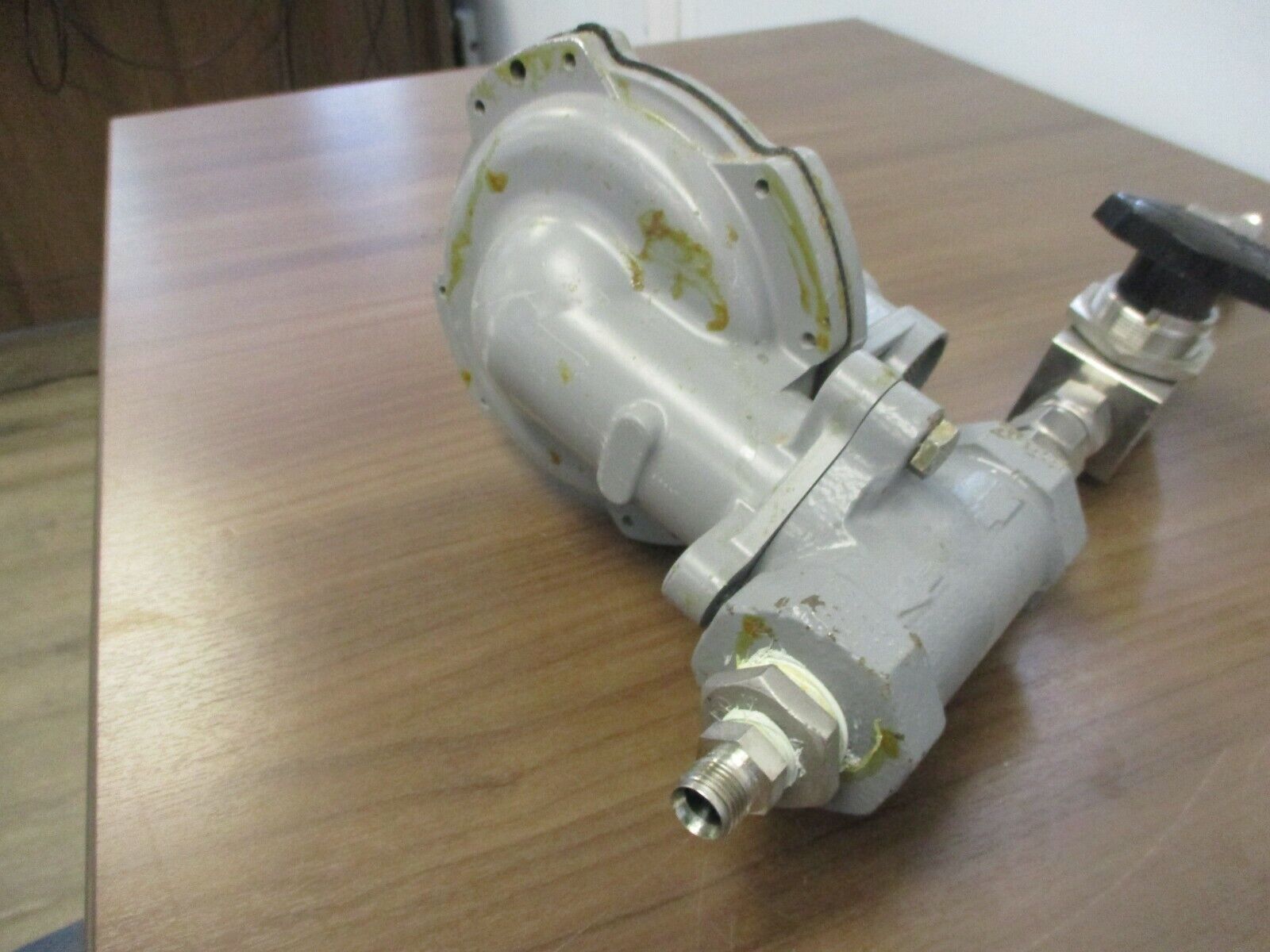 Fisher Controls Gas Regulator HSR-BCBALYN Orifice:3/16" SPG Range:6-8" W.C. Used